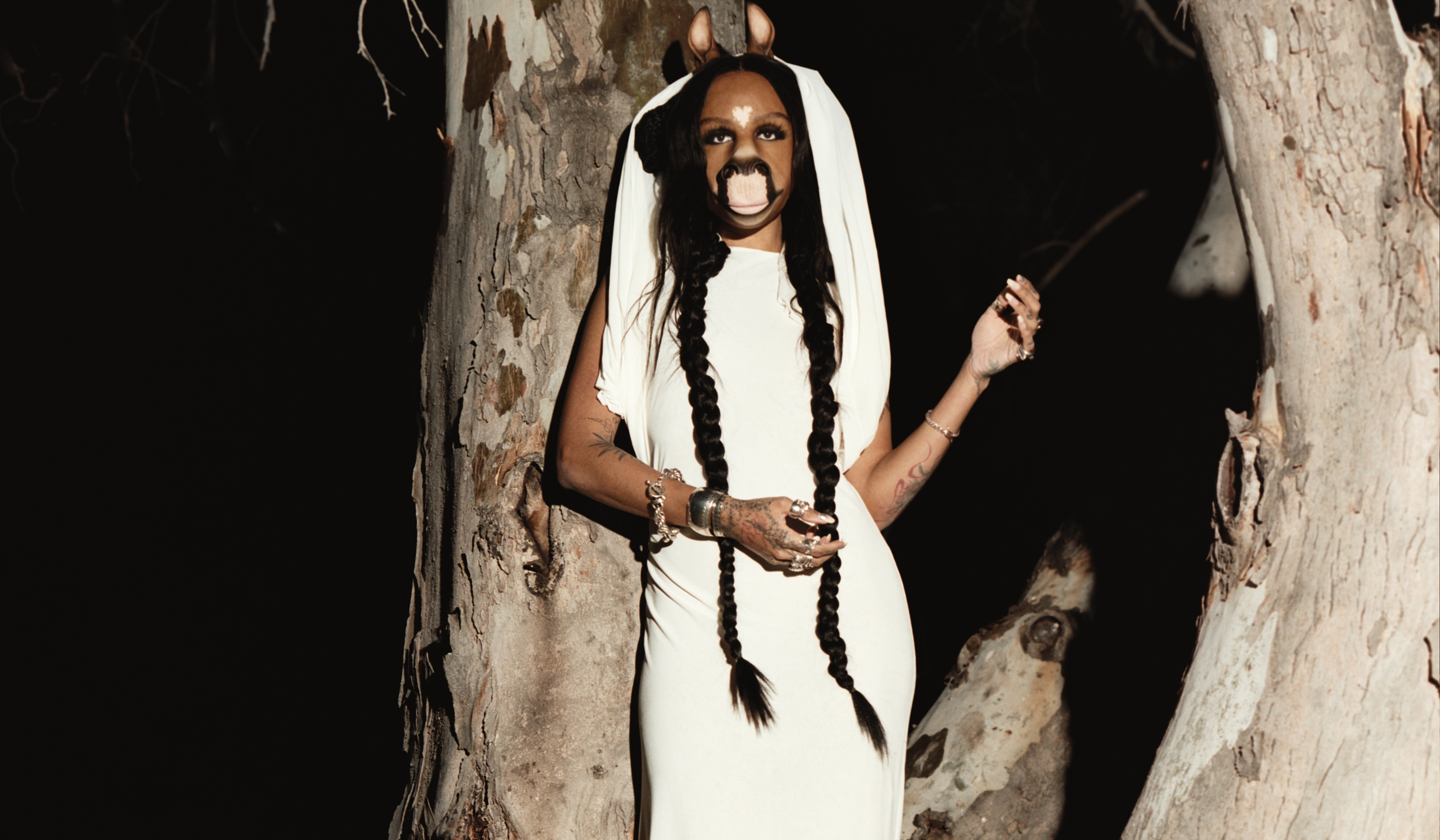 Main Press Image 260205 HORSEGIIRL NEG SCANS 313 CR2 credit Alex Lockett