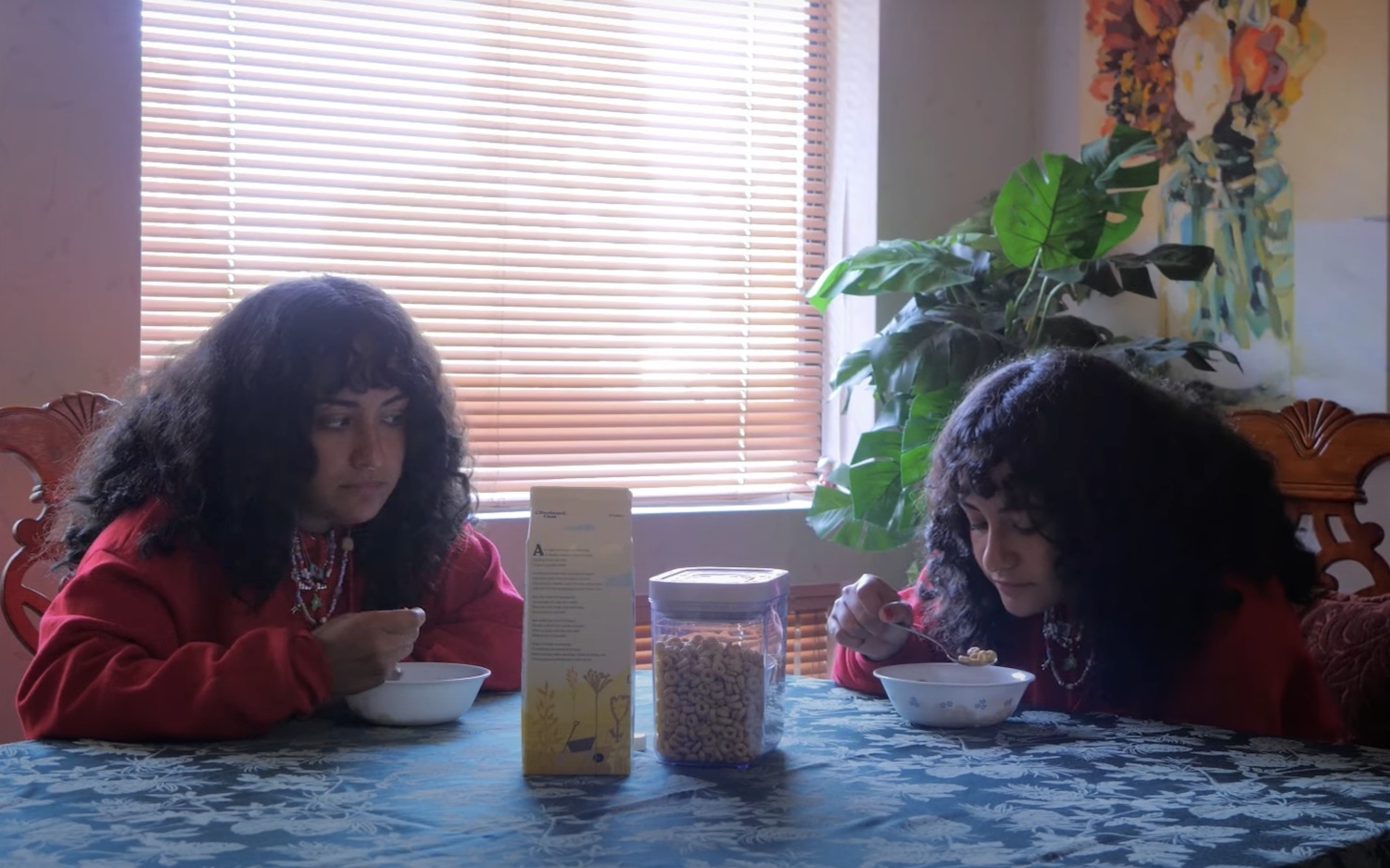 Manuela GLIMMER visual EP