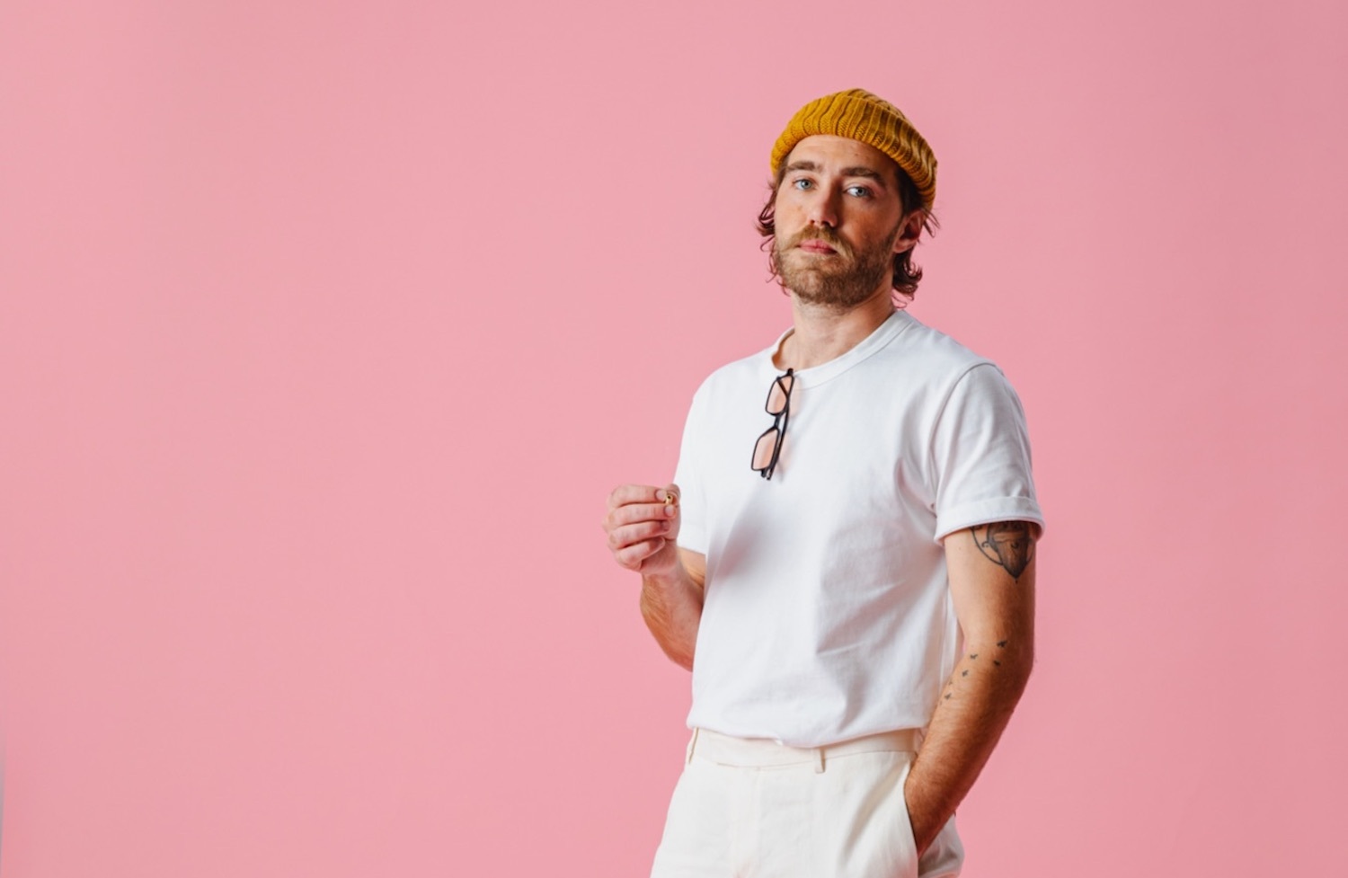 Matt Corby pink backdrop Billy Zammit