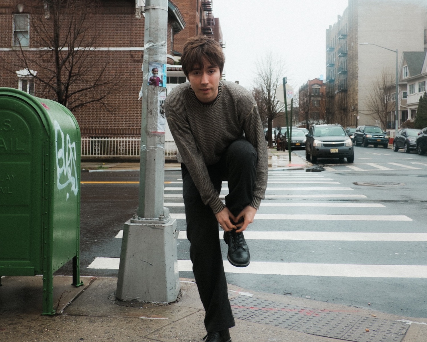 Matt Maltese 2023 Reed Schick tying laces