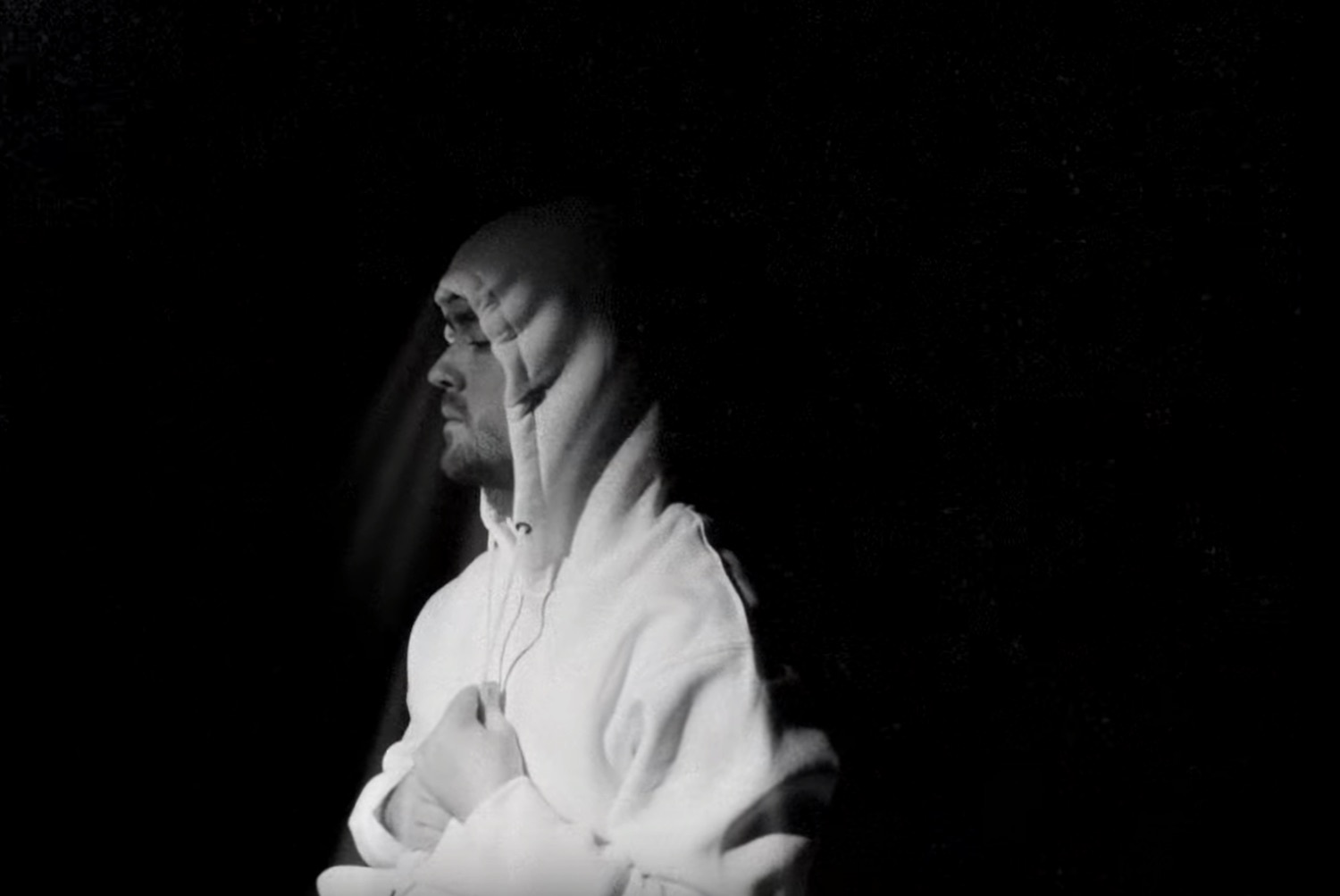 Maverick sabre weakness guns in the distance video