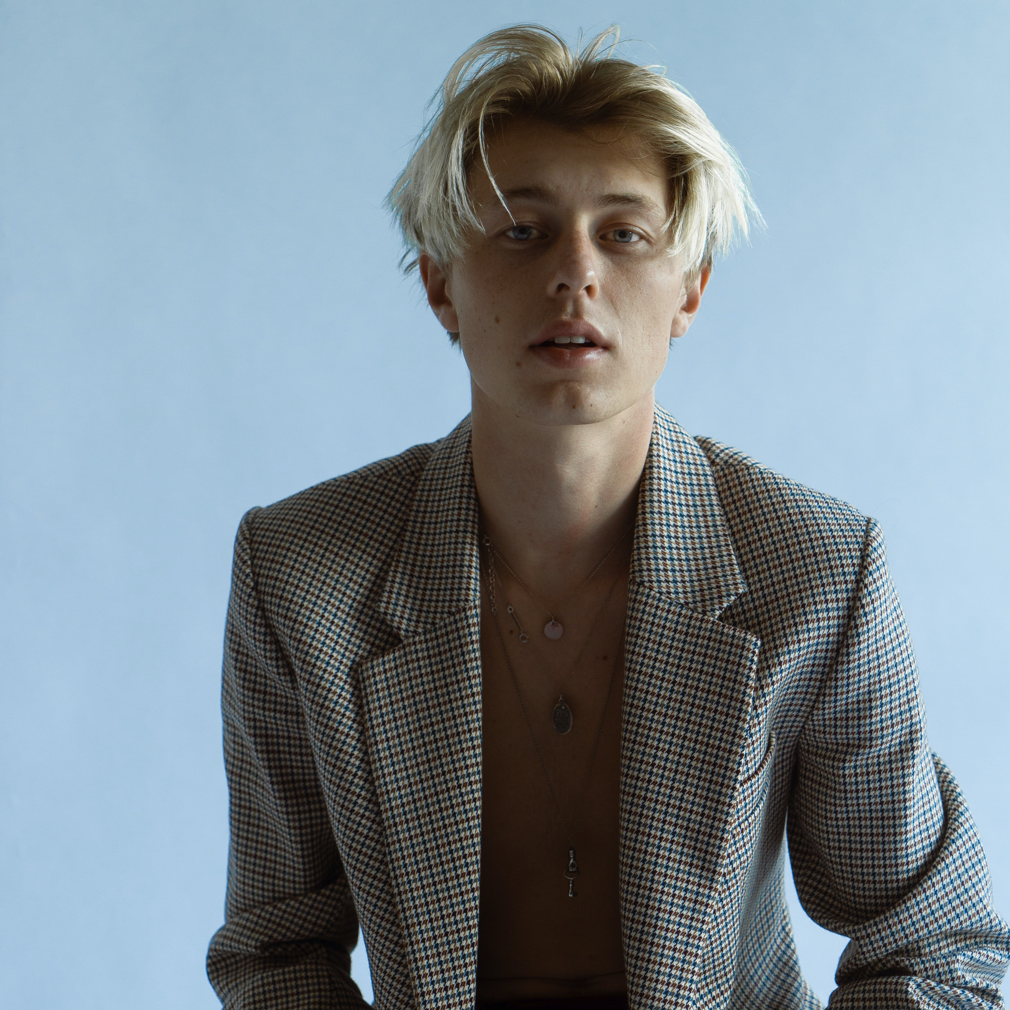 Lo-fi pop troubadour Max Leone reaches breaking point on breezy new ...