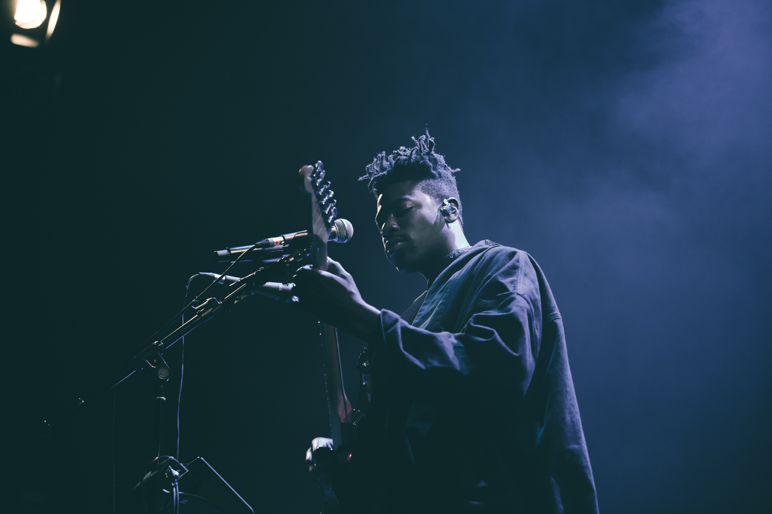 Moses Sumney Islington Assembly Hall London 311017 Wunmi Onibudo 13