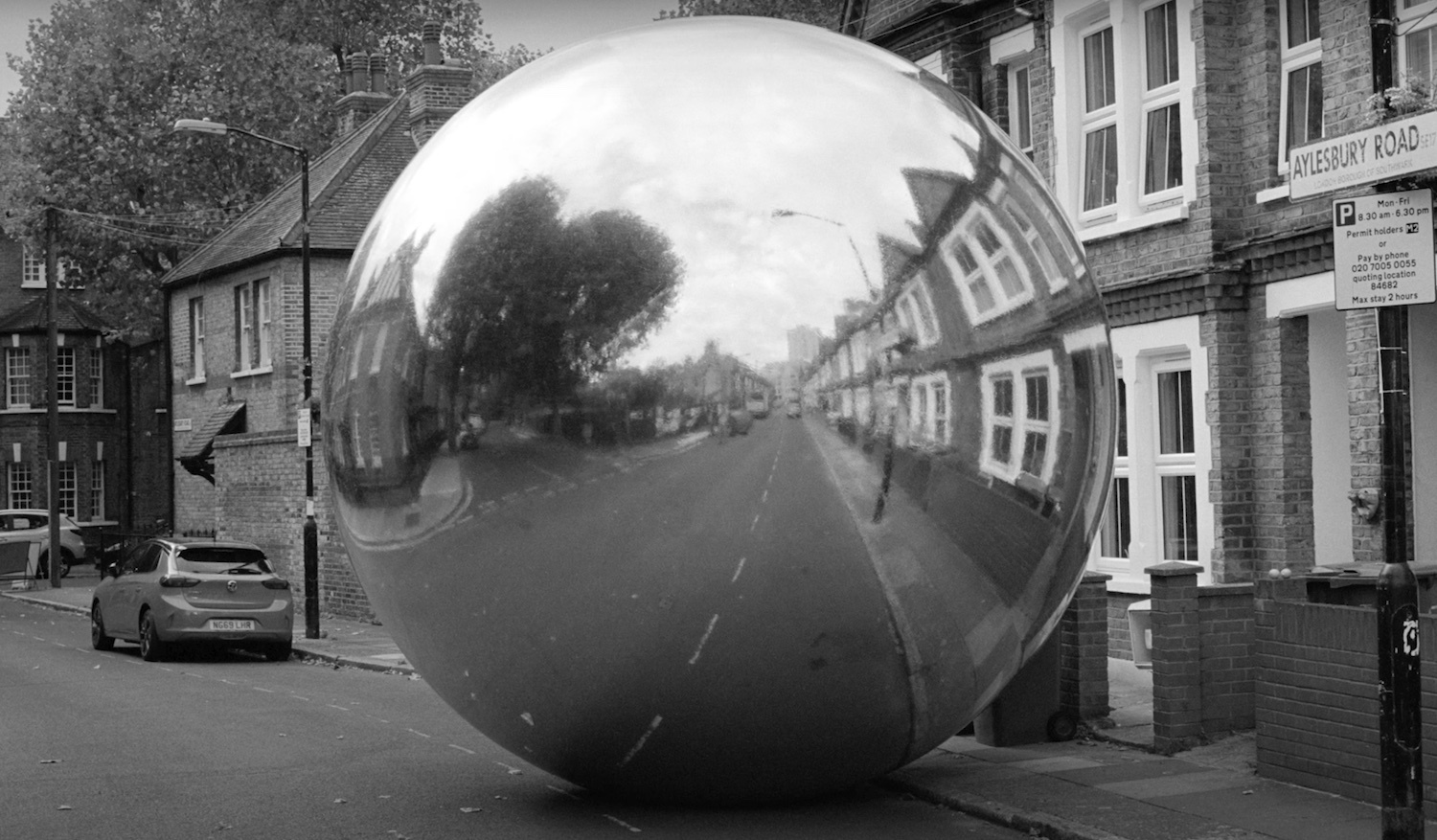 Mount Kimbie Satellite 9