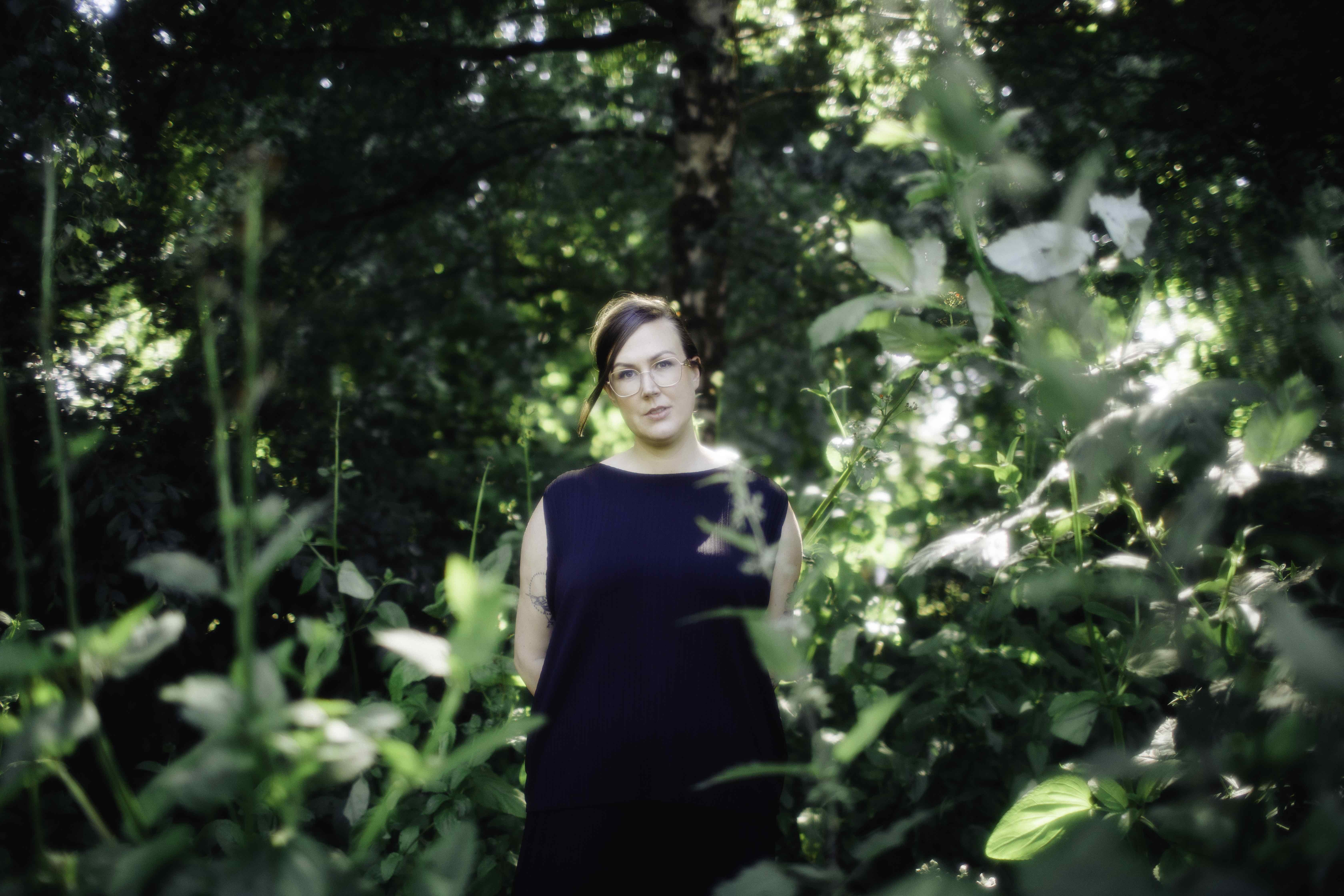 NADIA REID PRESS 5563