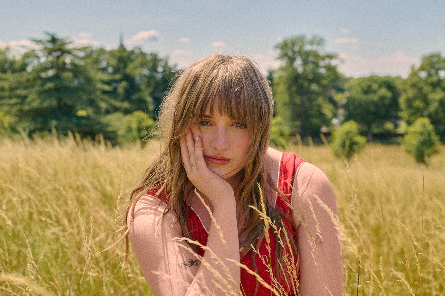 Nell Mescal shares "Kissing the Ground", first new music of 2026