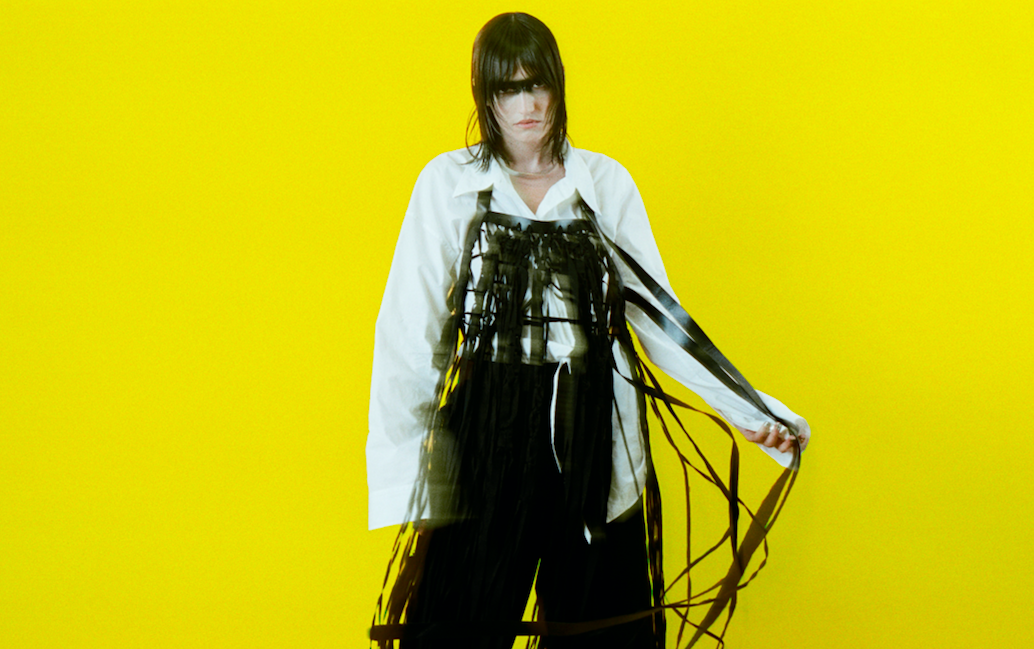 October And The Eyes releases her new single, 