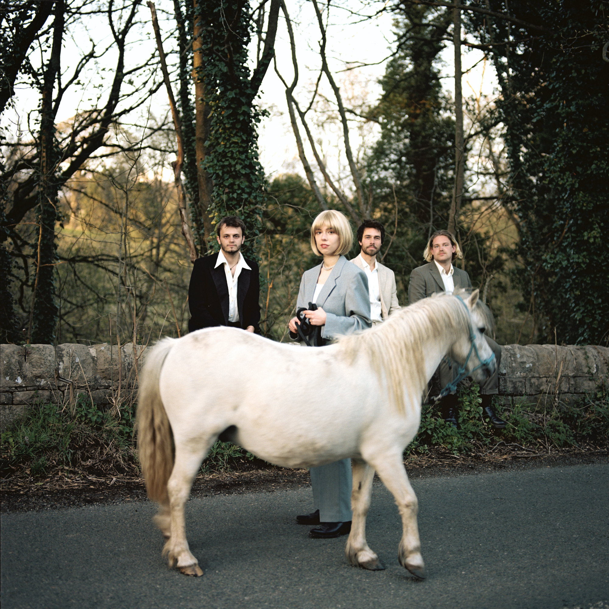 PRESS SHOT Square Divorce January 2022 c Aria Shahrokhshahi