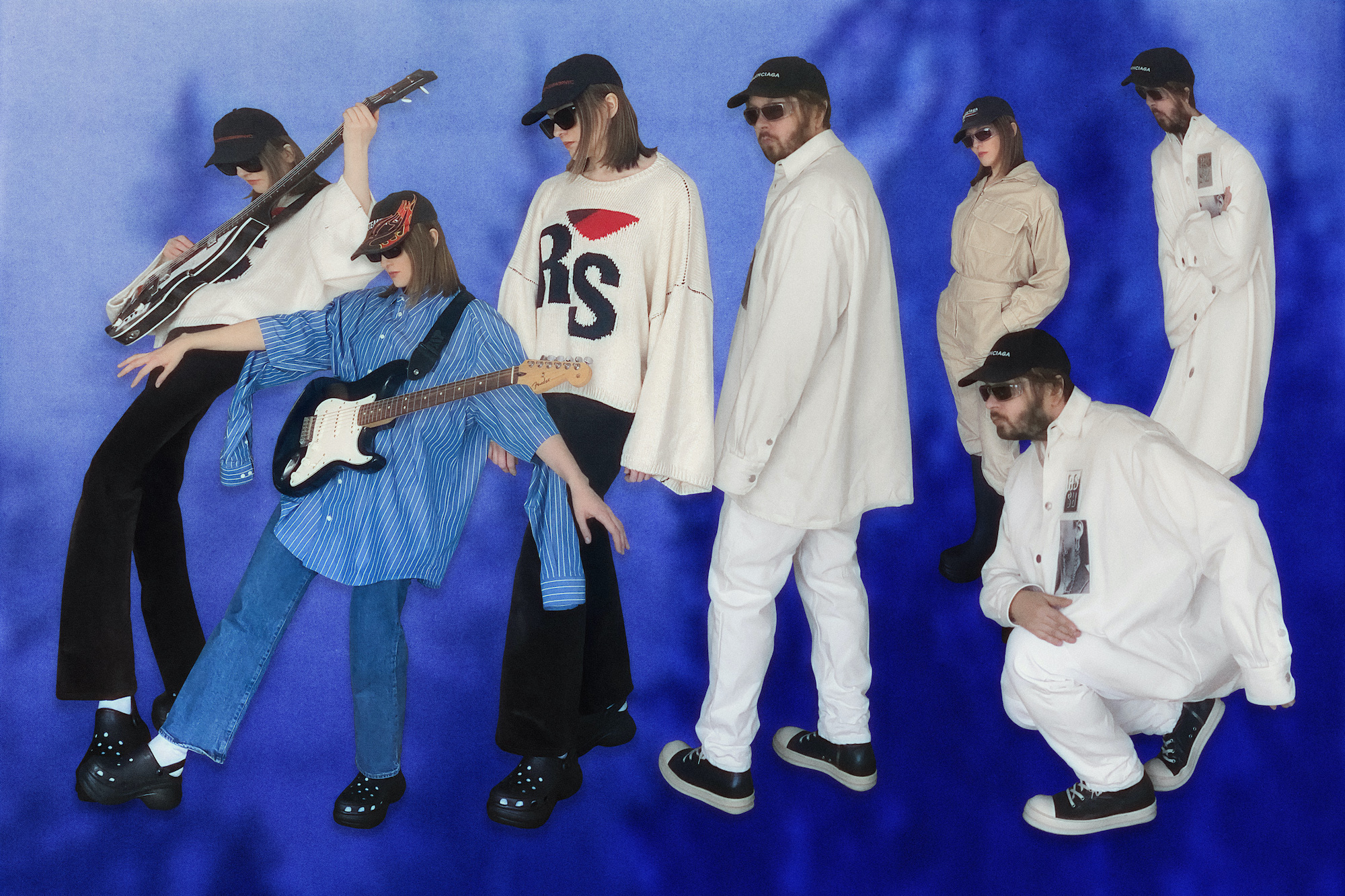 Pearly Drops 01 Group Landscape 2022 2250x1500 RGB