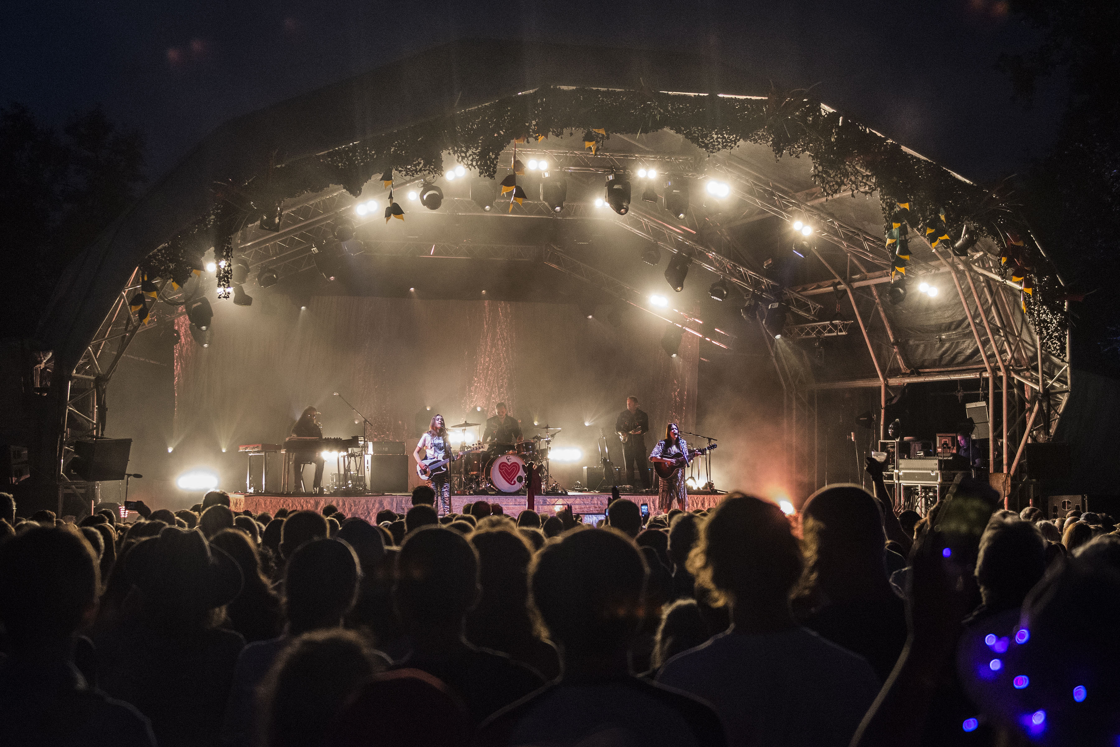 Phoebe Reeks First Aid Kit larmer tree