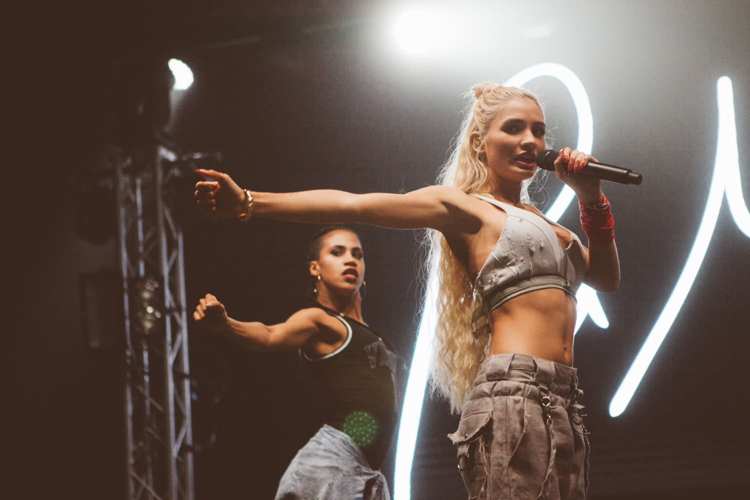 Pia Mia Brixton Academy London 211015 15