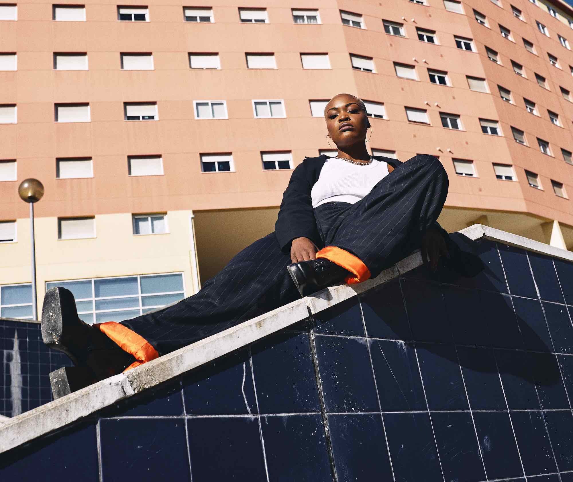 Pongo wall small credit Felix Dot Maillot