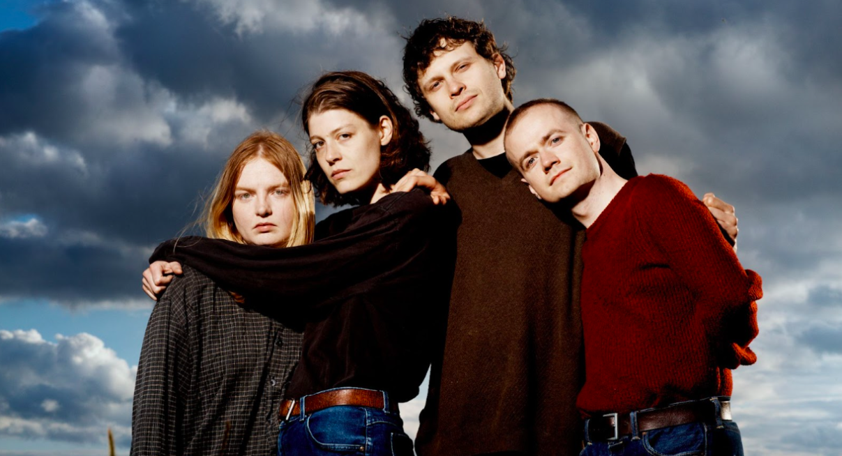 Porridge Radio A hole in the ground