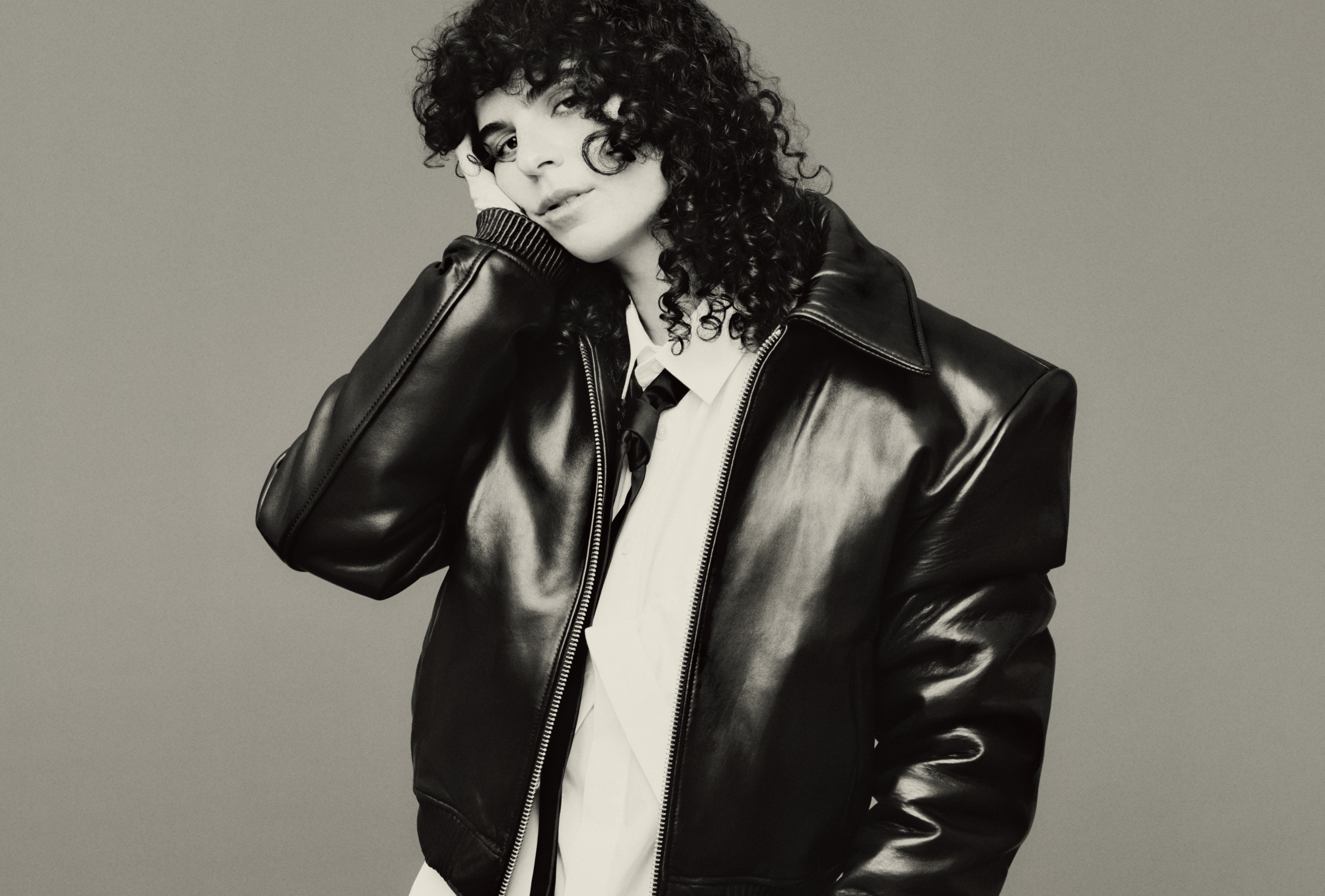 Carlita announces new album, Telepathy