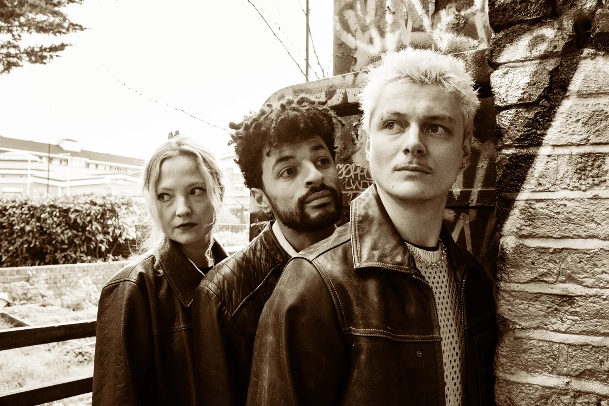 Alien Chicks sign to Alcopop! Records and announce new EP, Toys Taken At Birth