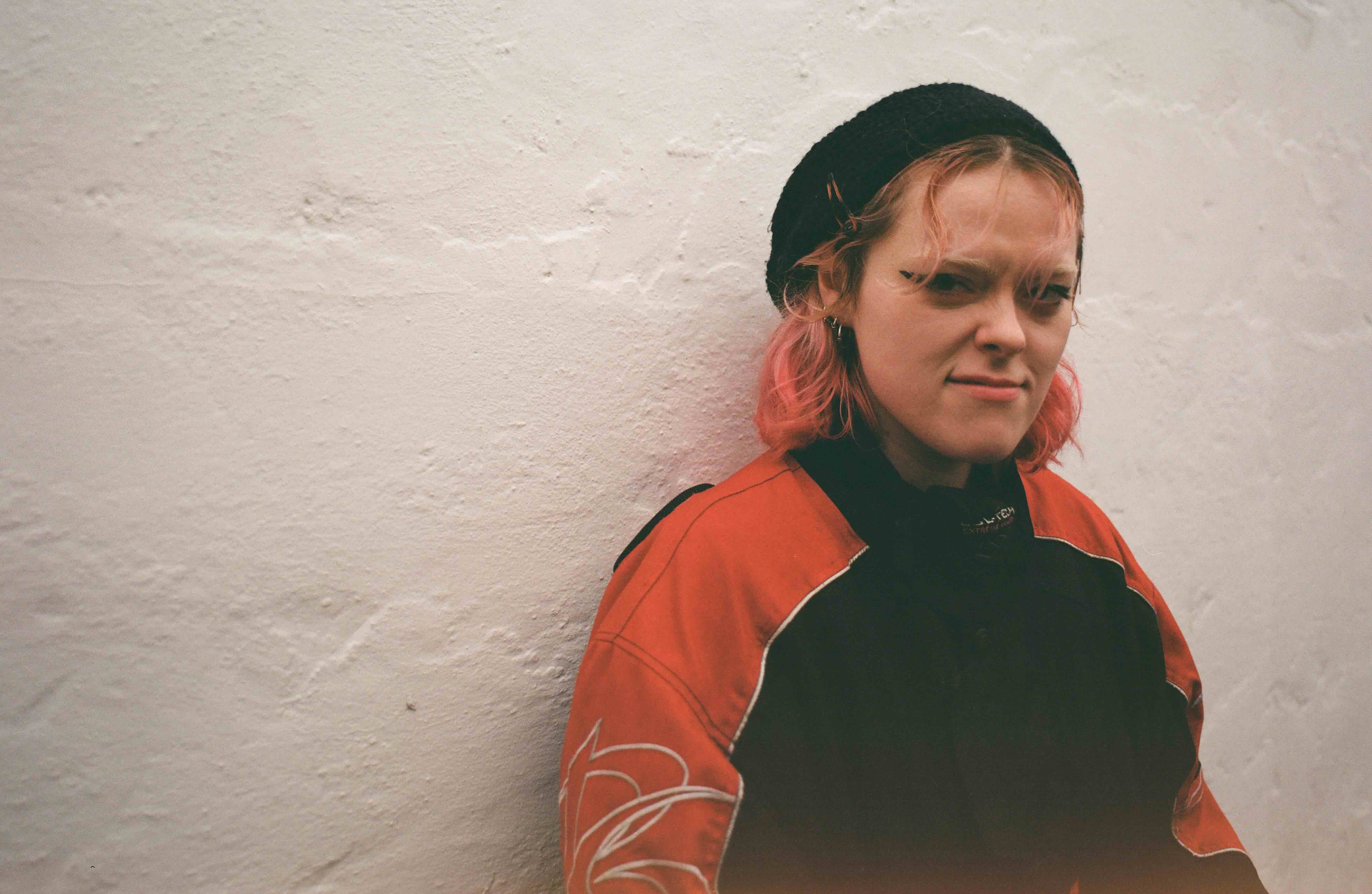 Press Shot Low Res Annie Dog c Omero Mumba