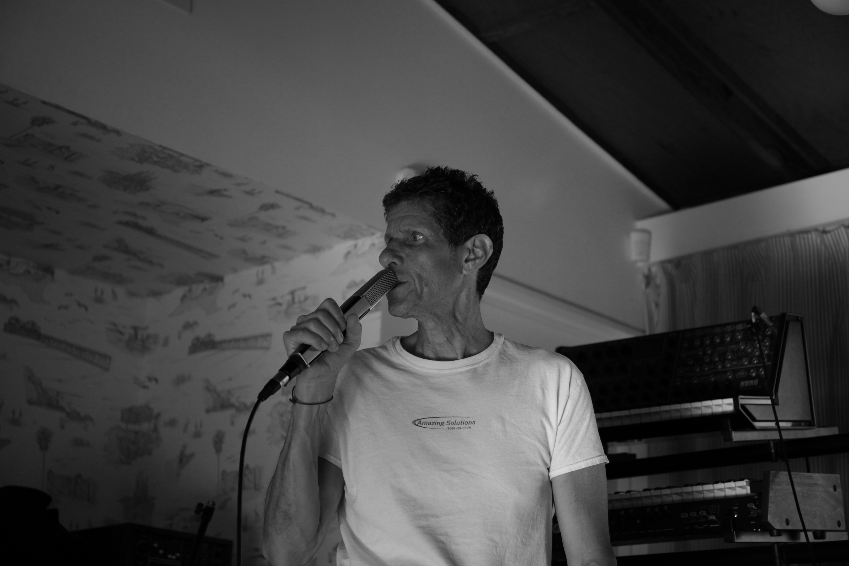 Press shot Mike D