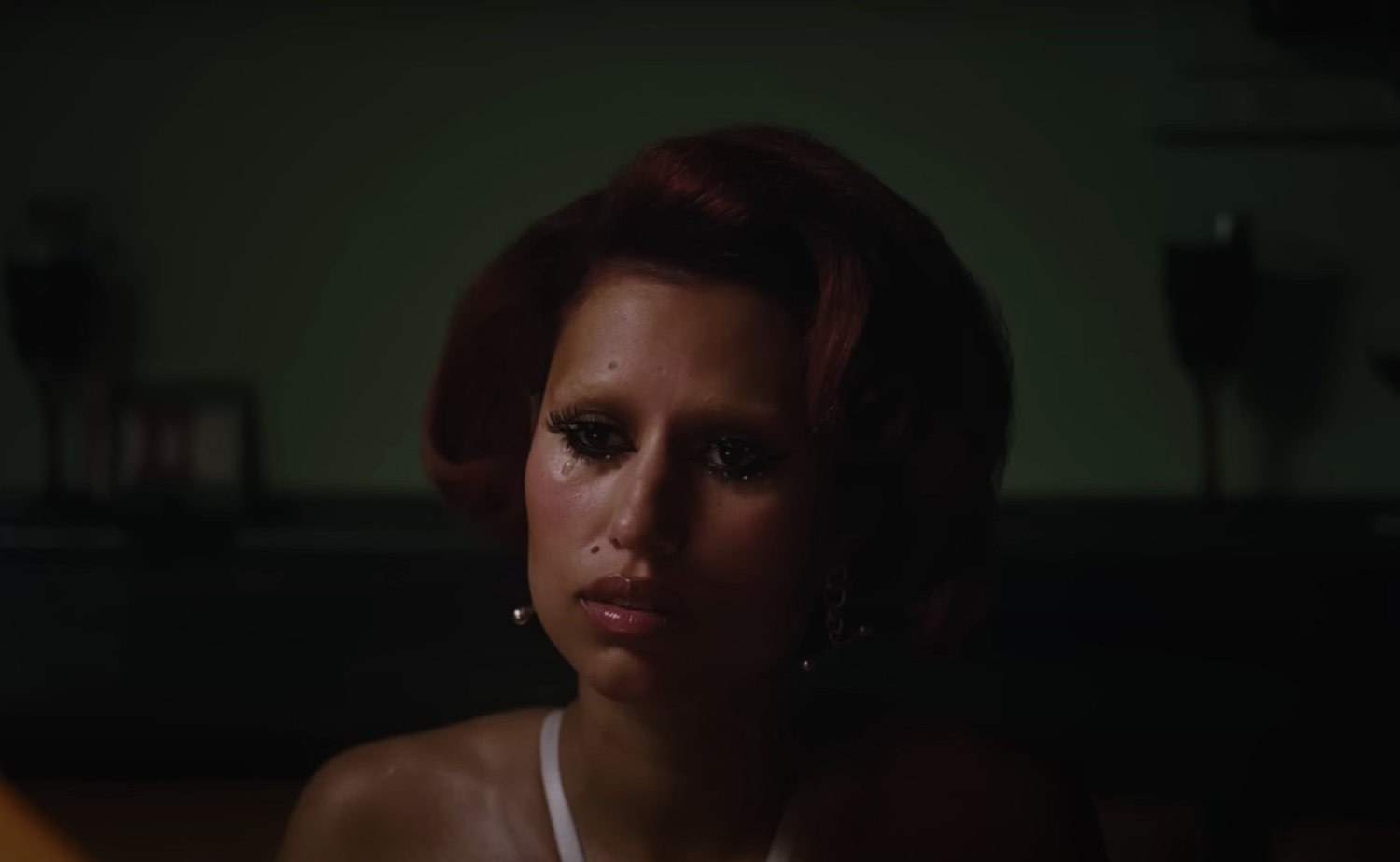 RAYE in video for "Black Mascara"
