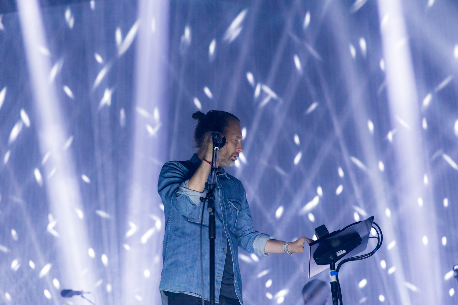 Radiohead at Key Arena in Seattle 080417 by Ian Young 04