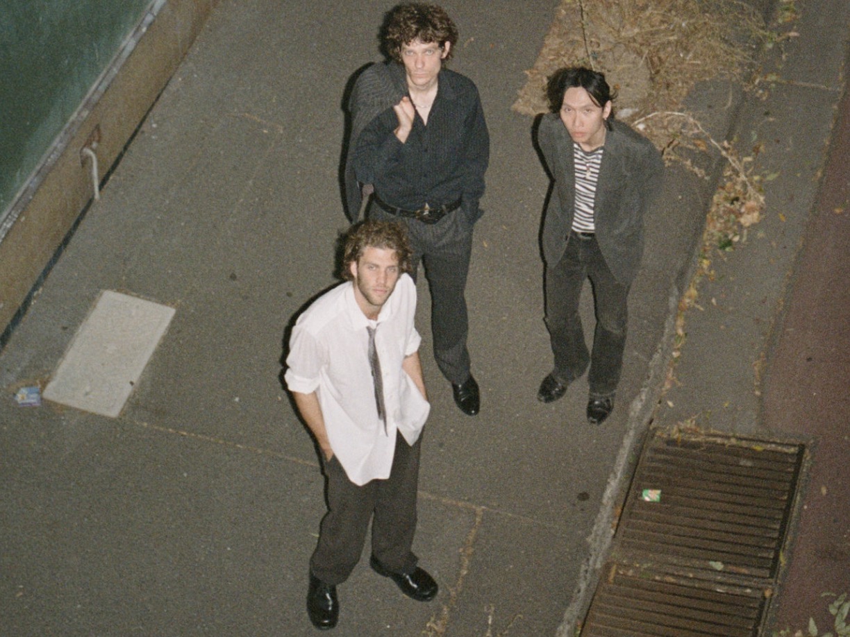 Rain Dogs press shot