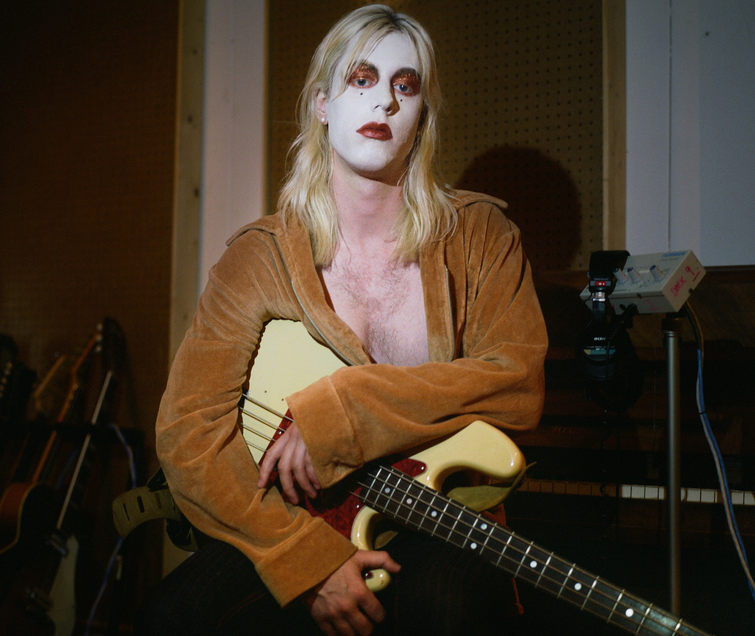 Raven Artson by Milan van der Linden Full HQ