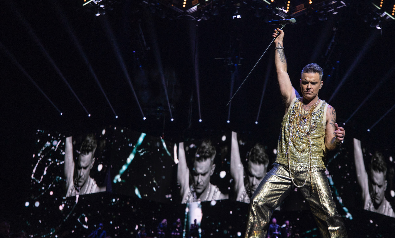 Robbie Williams Hyde Park press shot