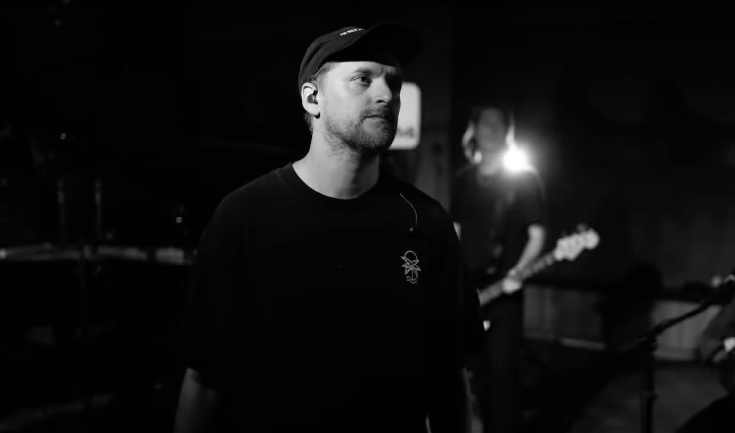 SOHN performing "I Won't" for Radio FM4