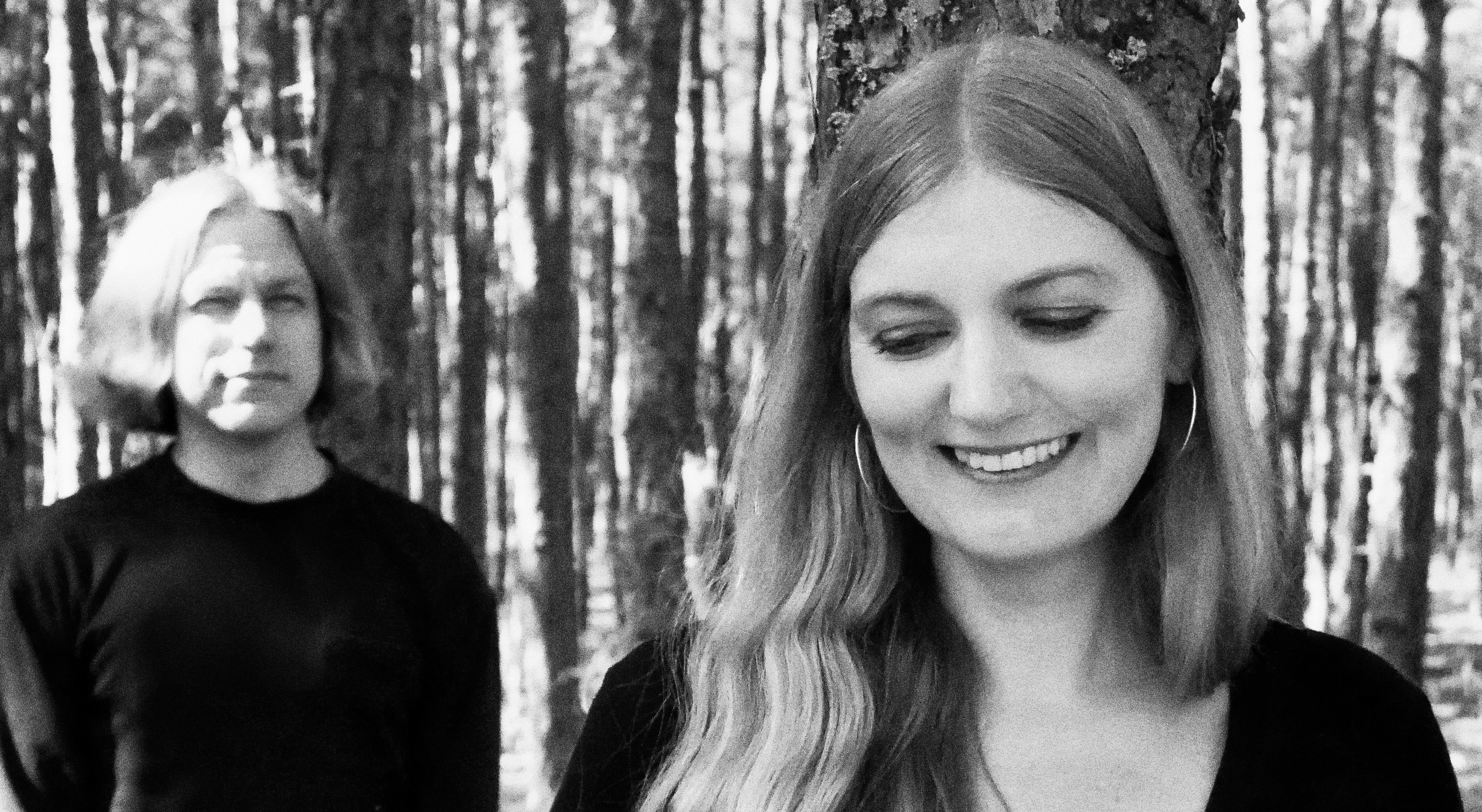 Sally Shapiro Photo Mika Stjarnglinder BW