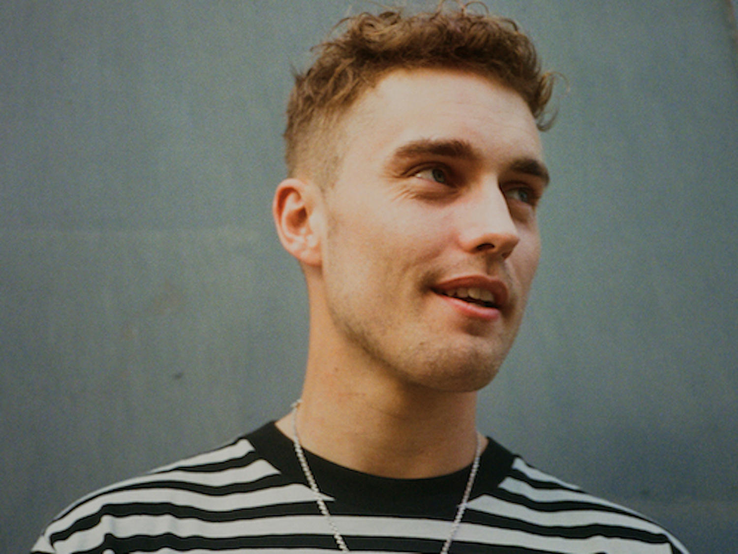 Sam Fender BRI Ts2022 1 press shot