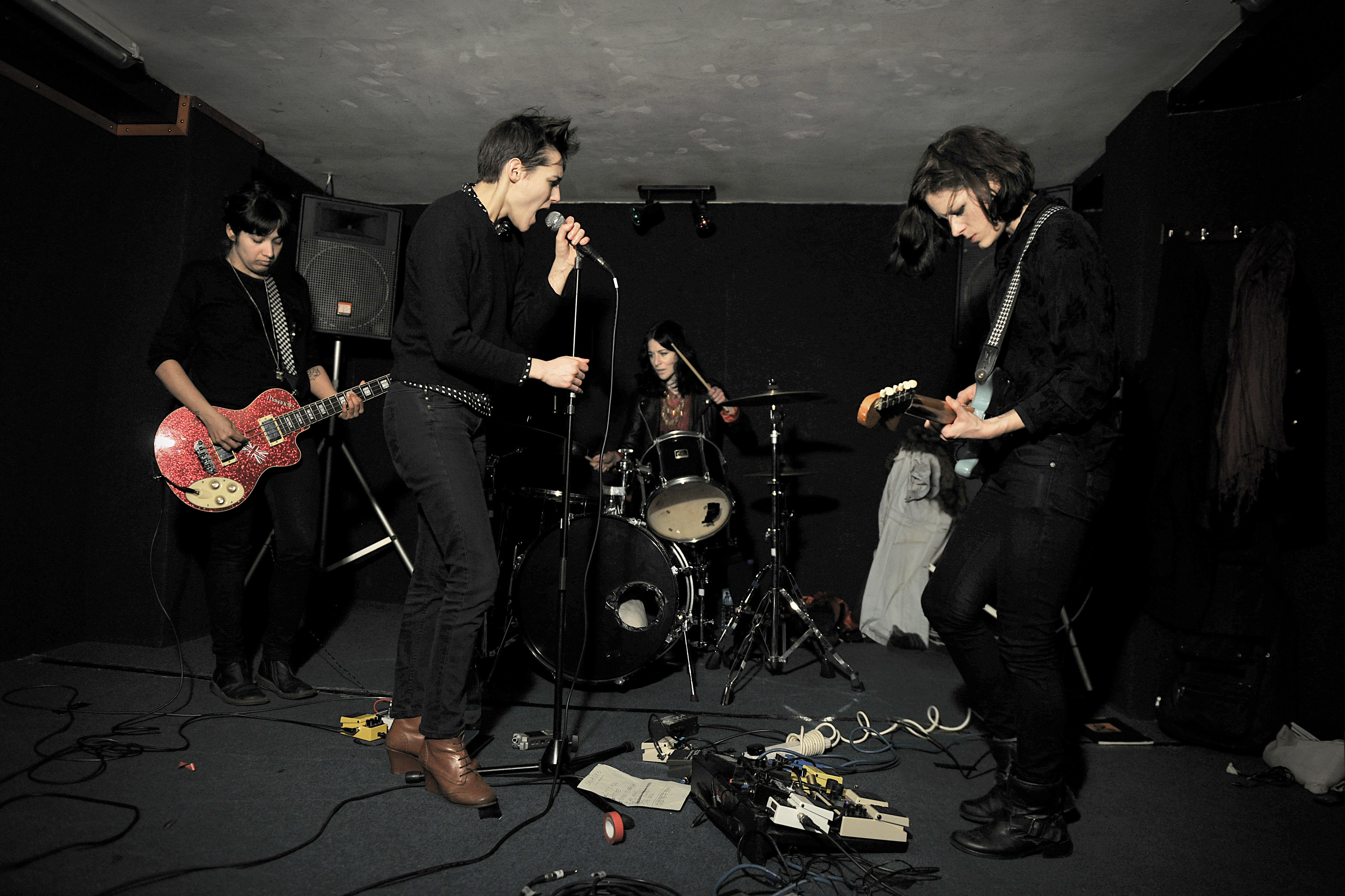 Savages Lead credit Antoine Carlier