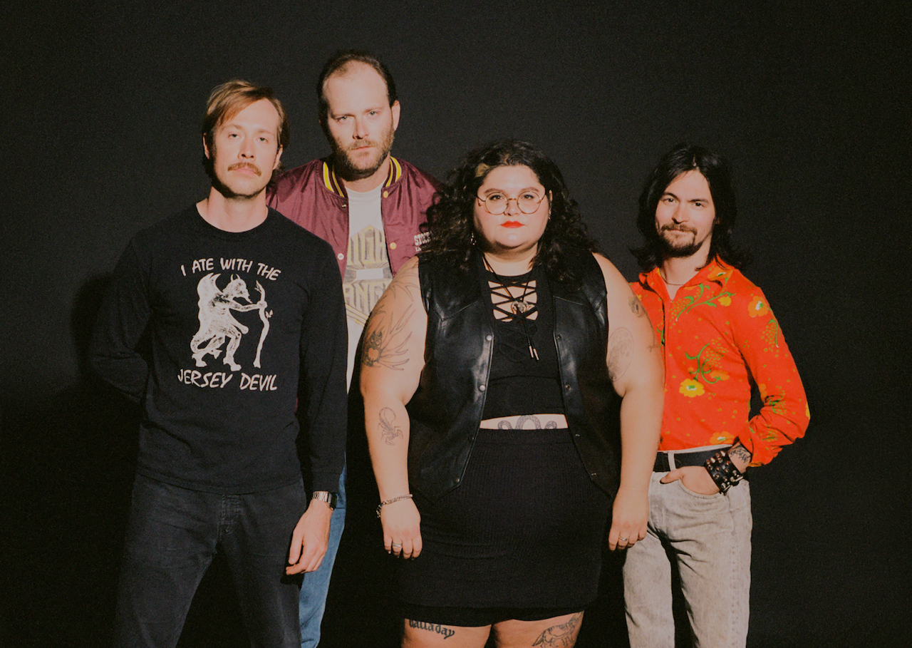 Sheer Mag Playing Favourites