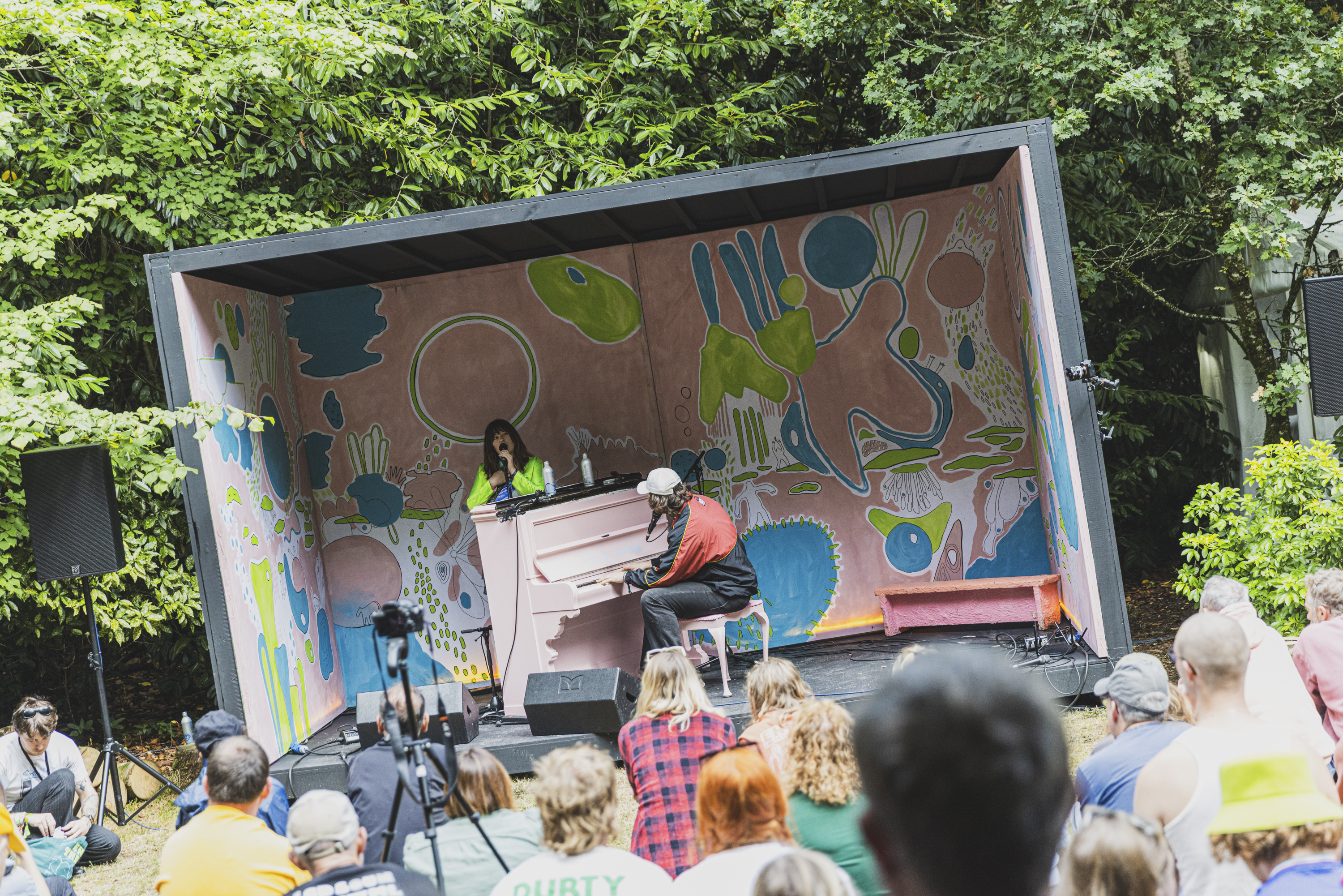 Silver Gore Piano Stage Sam Walton 085