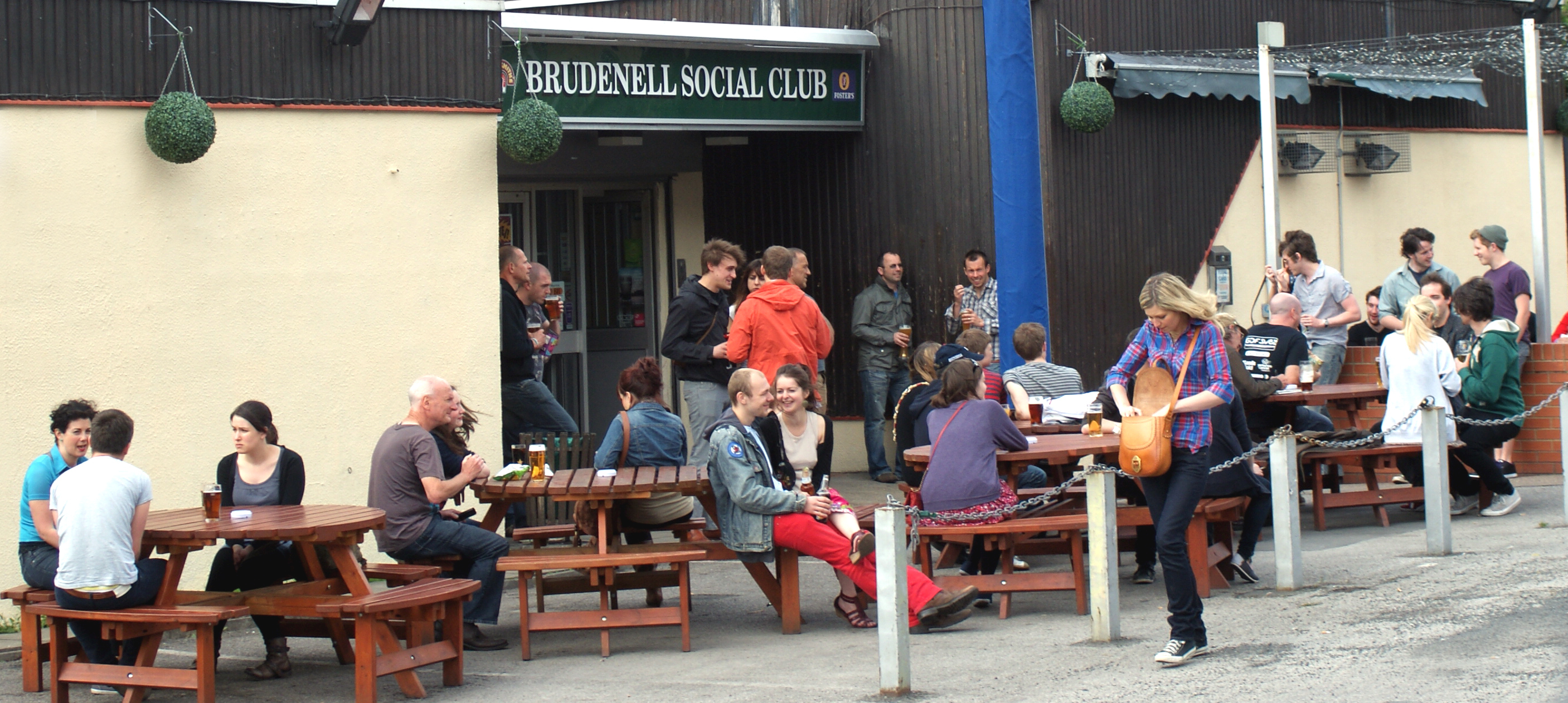 Sunday Lunchtime Outside The Brudenell Social Club 5700395673