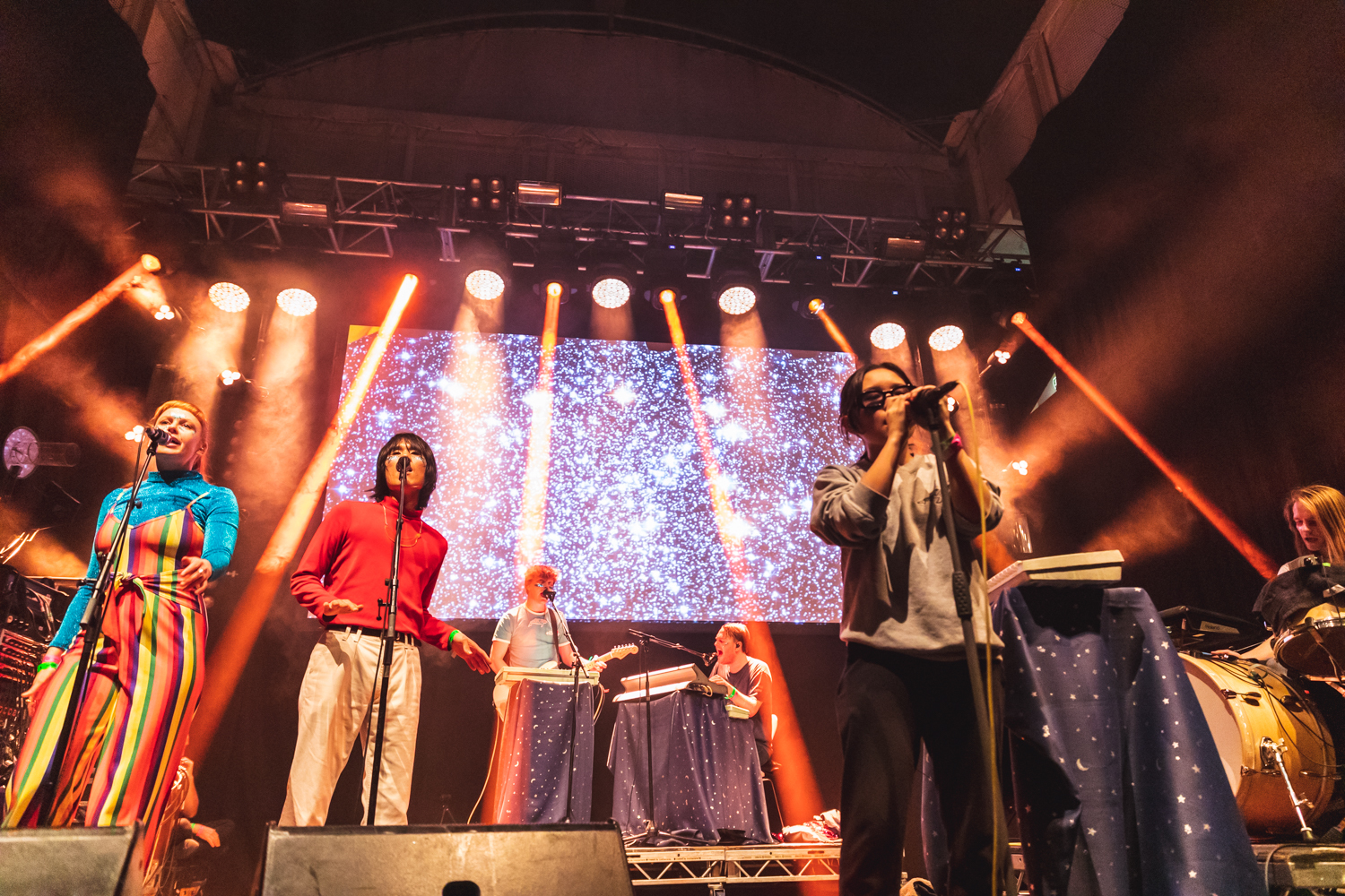 Superorganism at Iceland Airwaves 2018 by Ian Young 02