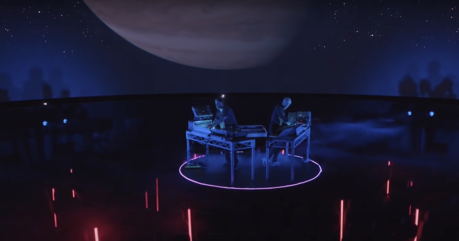 The Avalanches performing "Interstellar Love" on The Sound