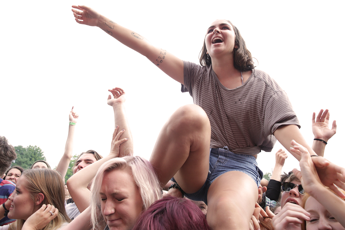 The L Ine of Best Fit Pfork Fest by Kirstie Shanley Crowdsurfing at Twin Peaks 01