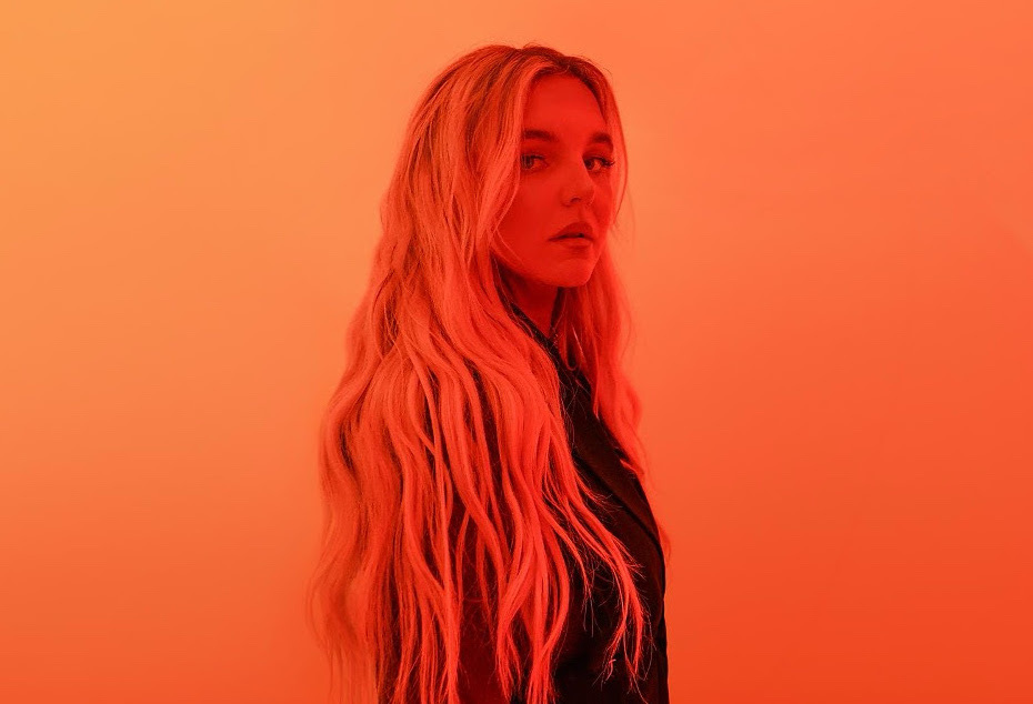 Tones and I beautifully ordinary