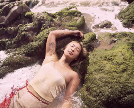 Vicky Farewell Give A Damn