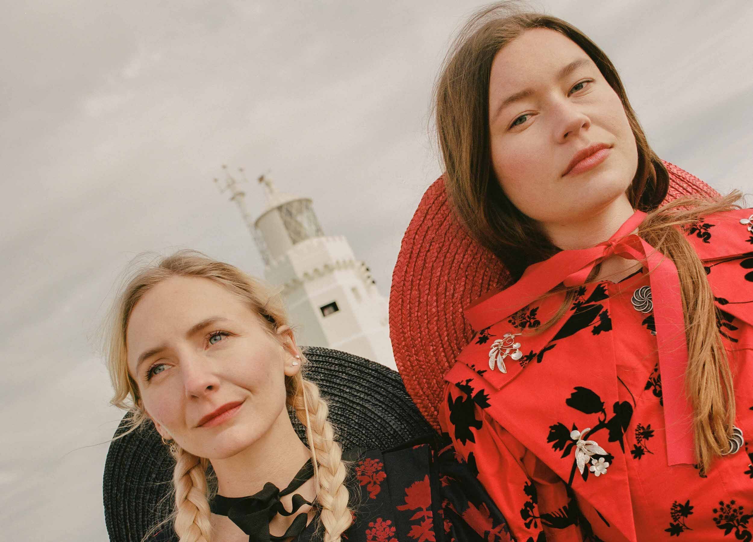 Wet Leg Hollie Fernando