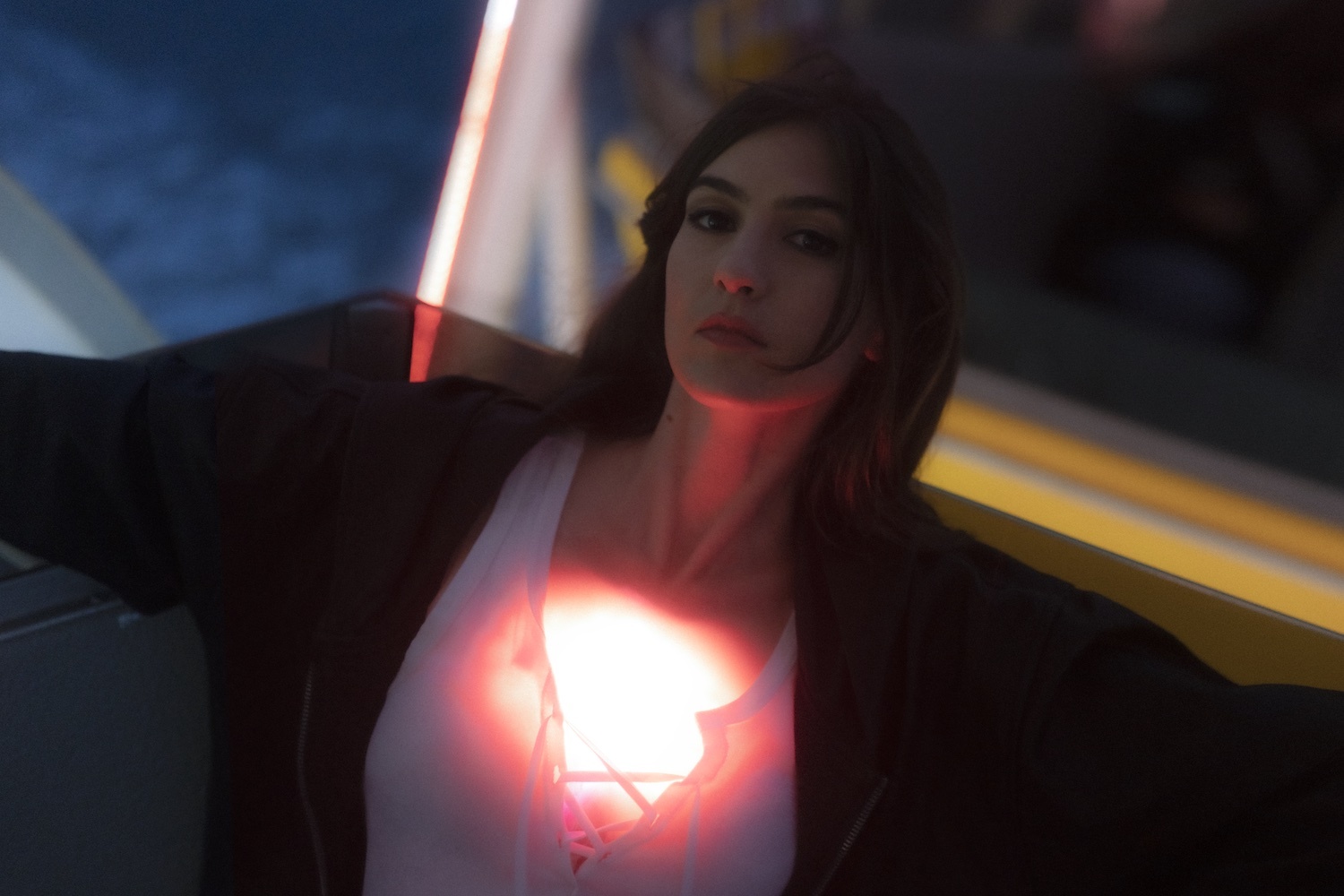 Weyes Blood glowing chest for "Grapevine" single 2022