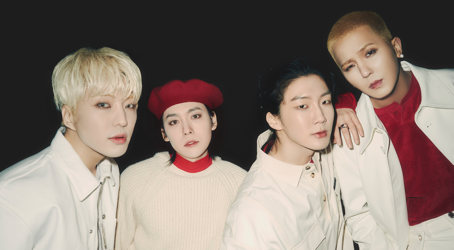 Winner cream and red group shot