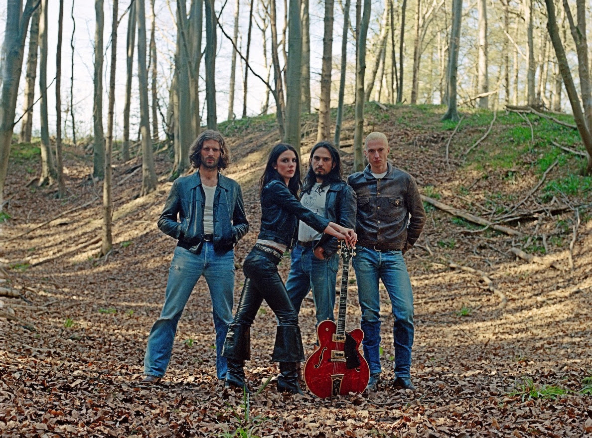 Wolf Alice White Horses