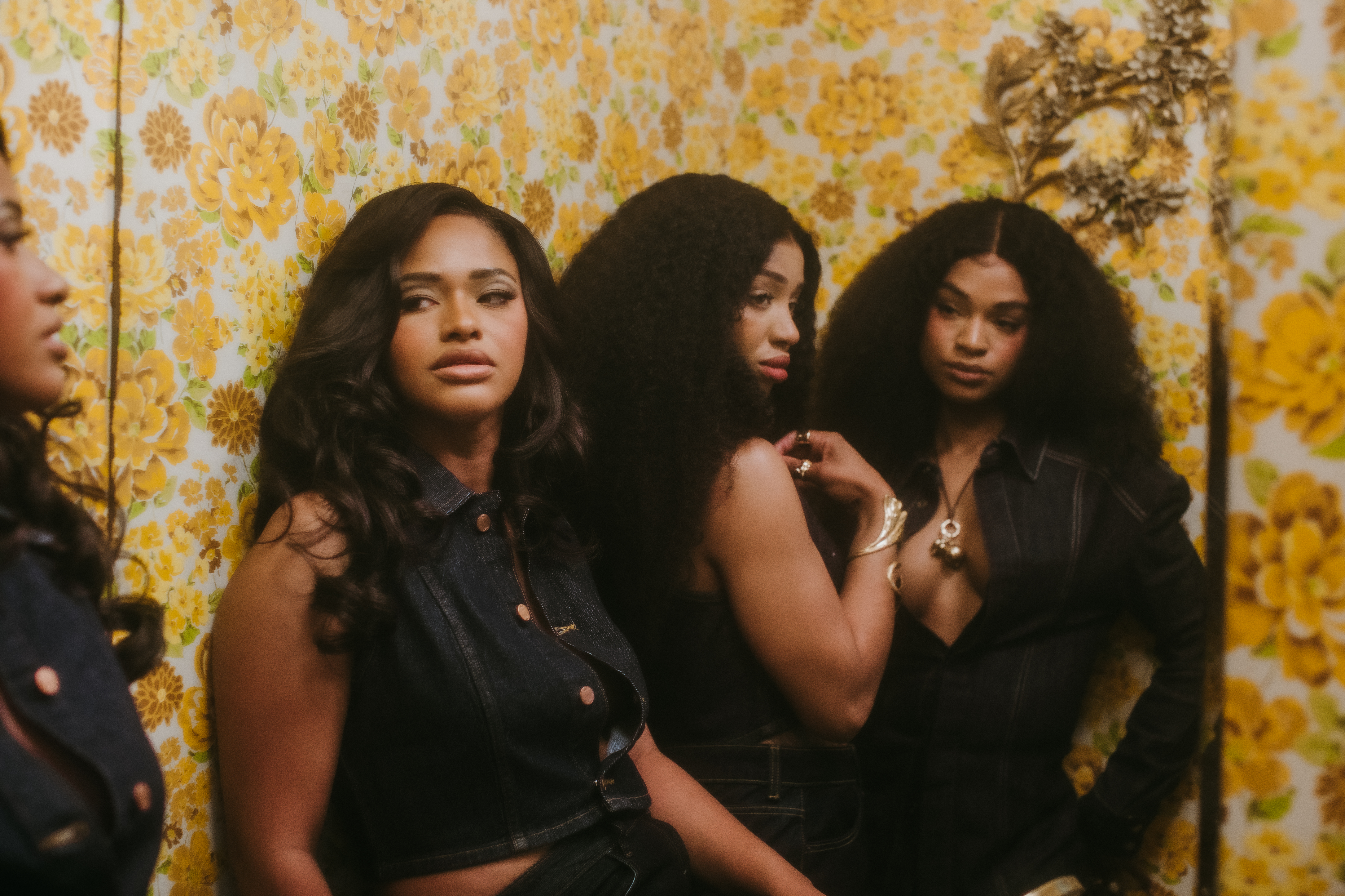 Womack Sisters 1 by Rosie Cohe