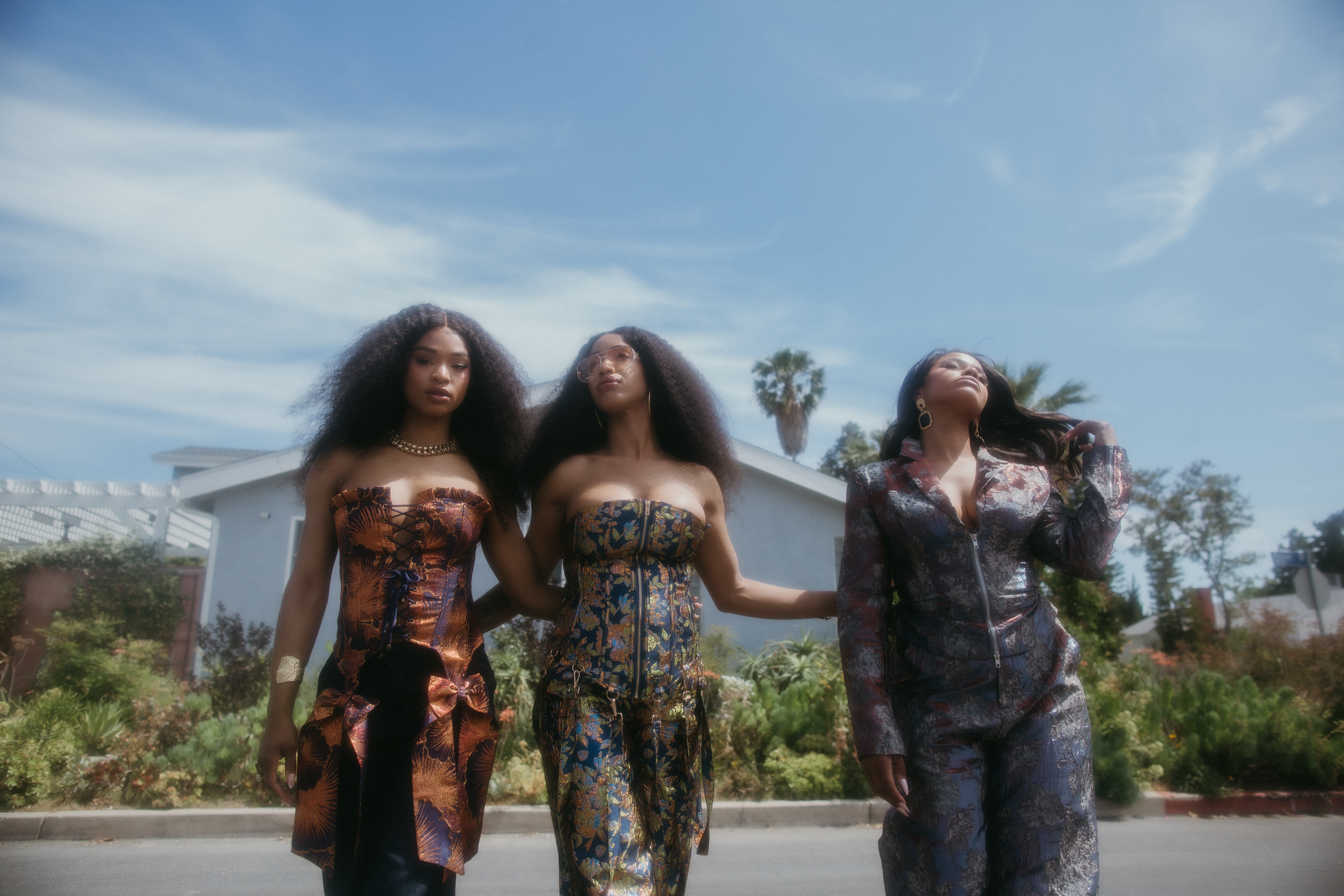 Womack Sisters 3a by Rosie Cohe