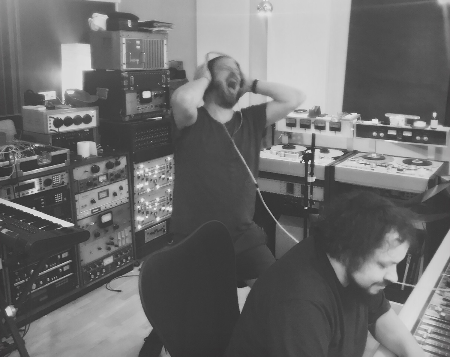 A winged victory for the sullen ZENDNLS533 PACKSHOT 3000