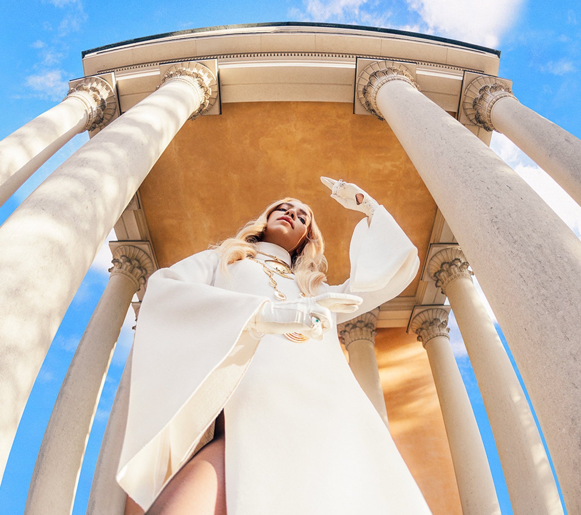 Agnes fingerscrossed