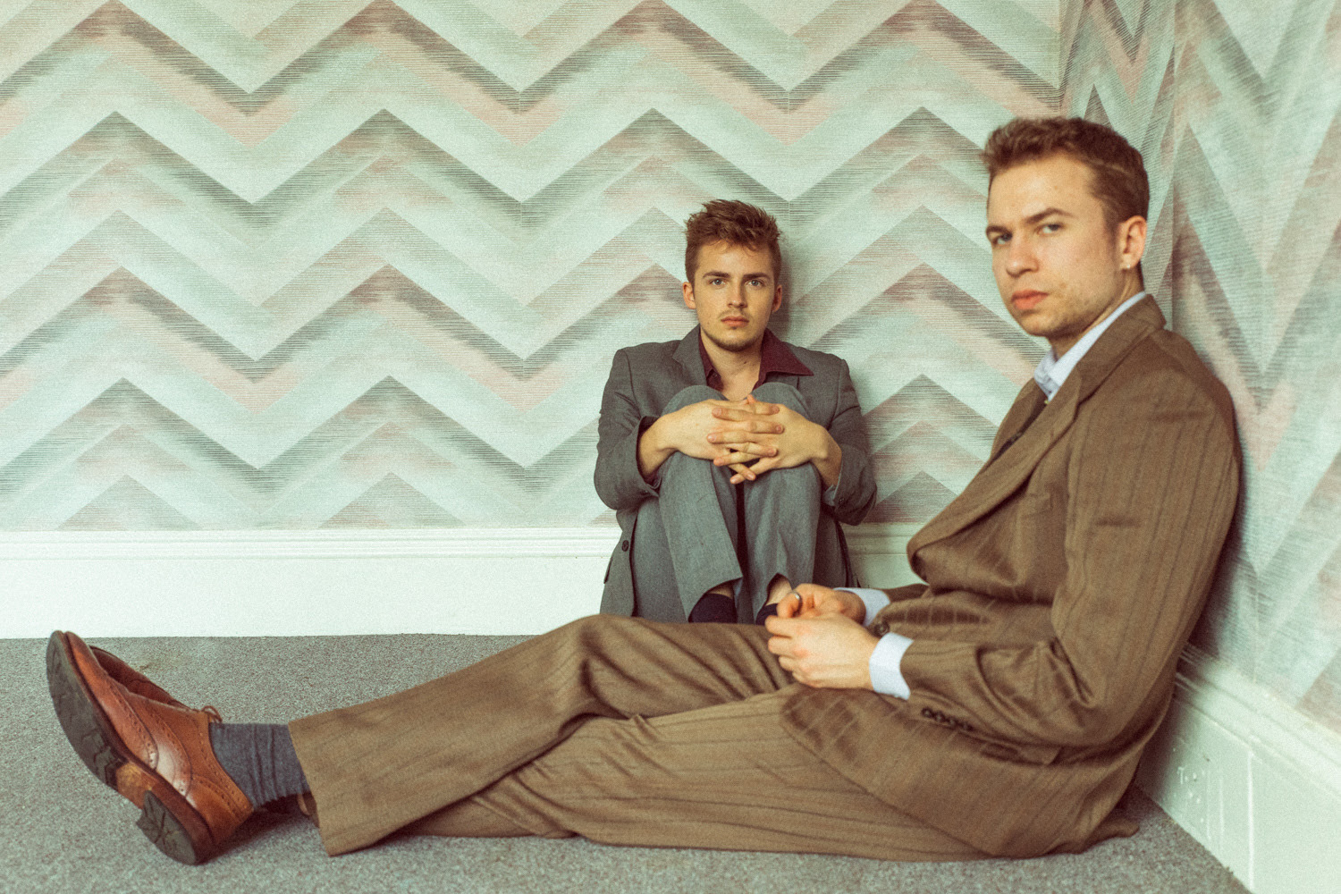 Apre come down press shot