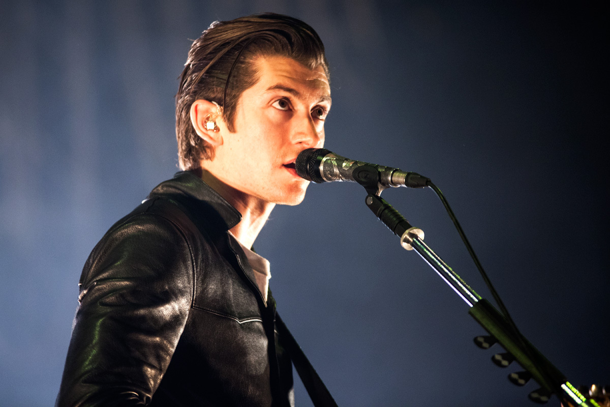 Arcticmonkeysi cedarparkcenter 102814 andypareti 2