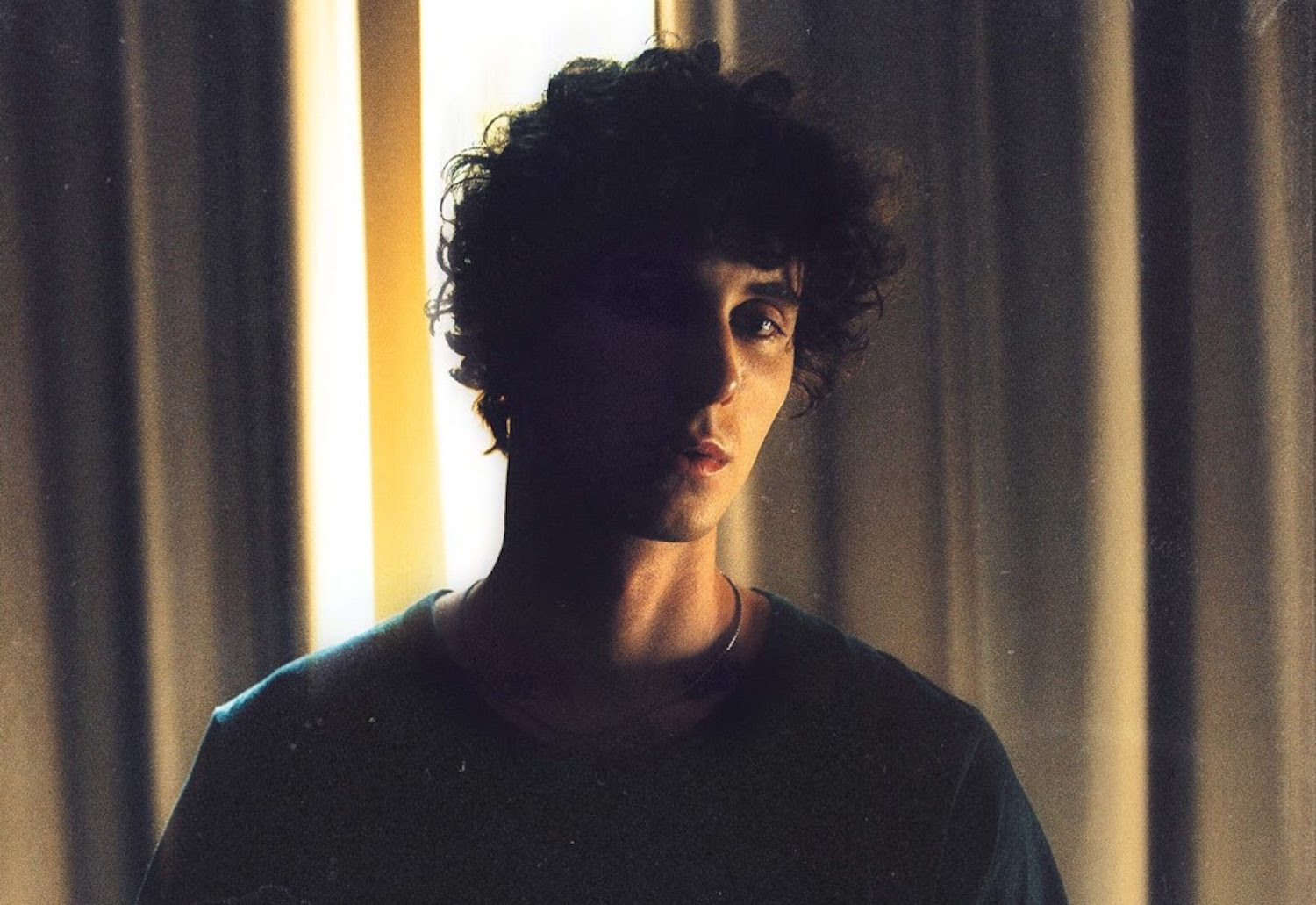 August royals kiss my scars press shot 2022