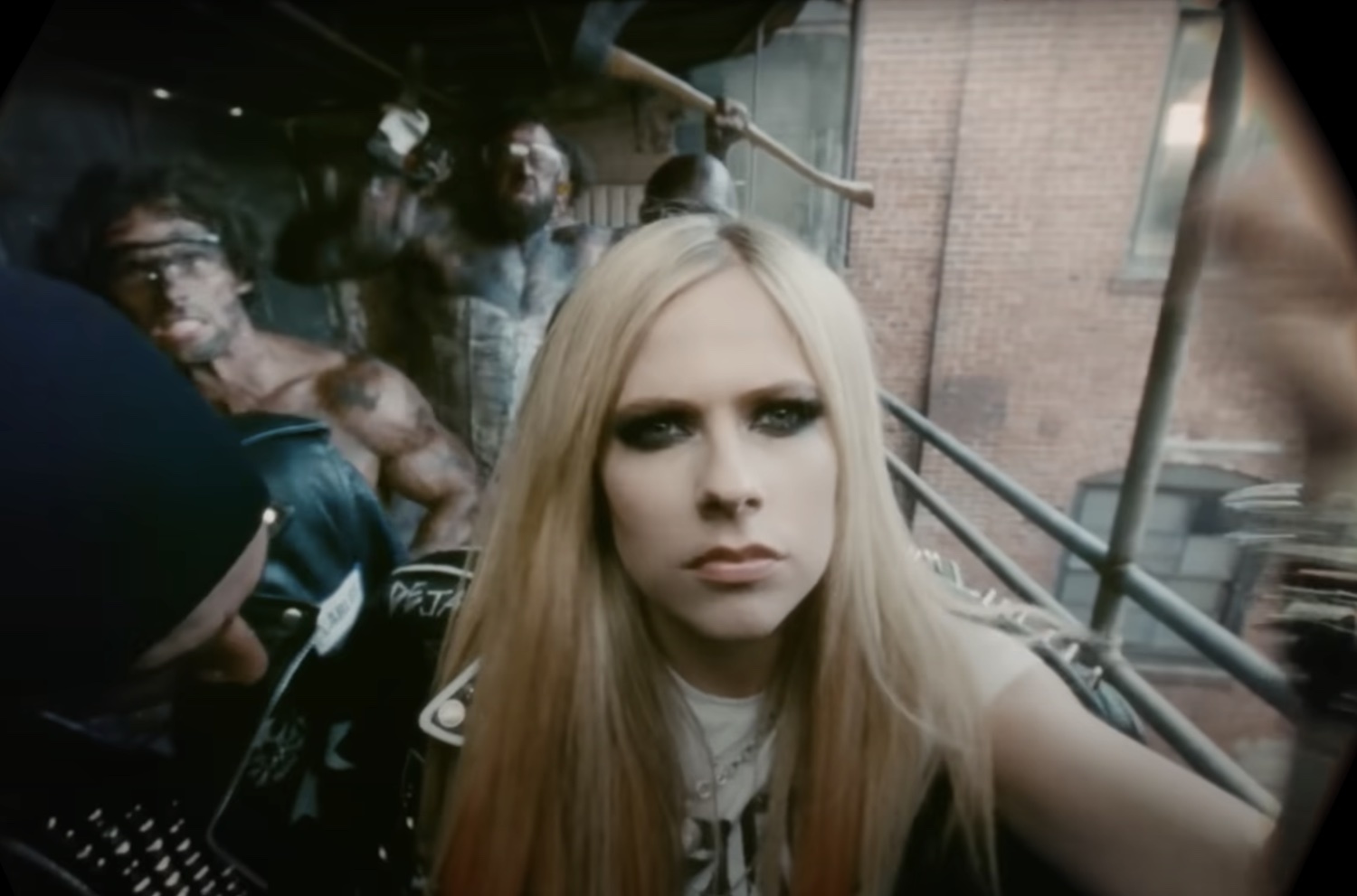 Avril lavigne bite me video youtube